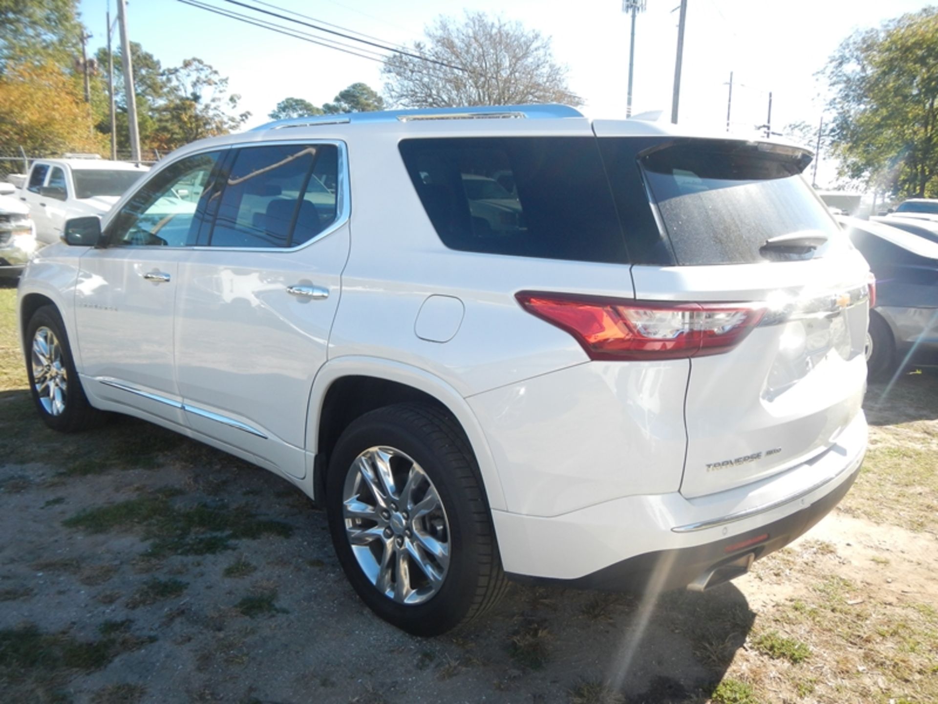 2018 CHEVROLET Traverse High Country - 106,668 miles showing - 1GNEVKKW6JJ103642 - Image 4 of 8