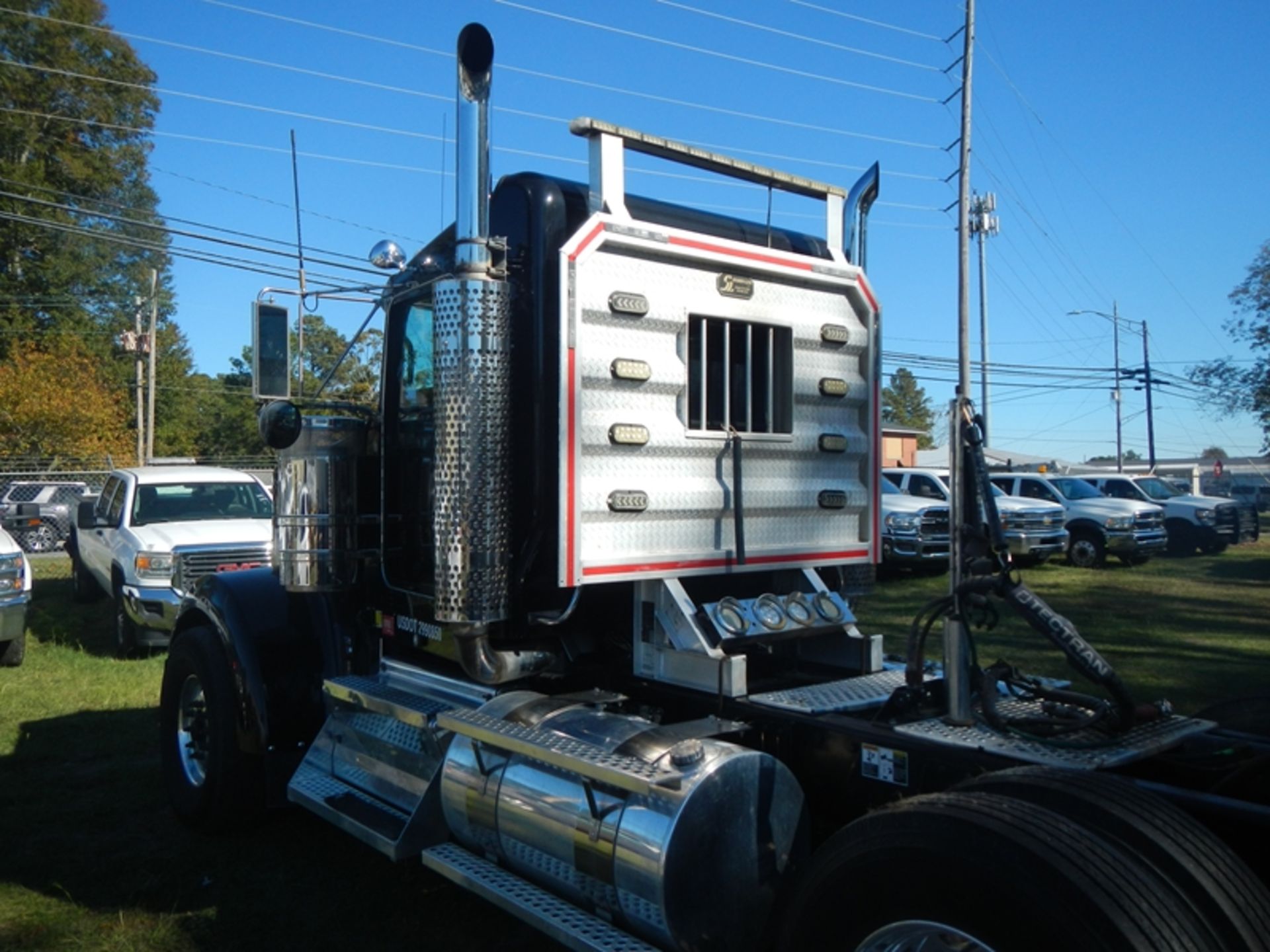 2018 KENWORTH W9 Series Glider Kit Tri-Axle Heavy Hauler daycab, 13 spd, 550hp CAT 3406 dsl - 301, - Image 8 of 15