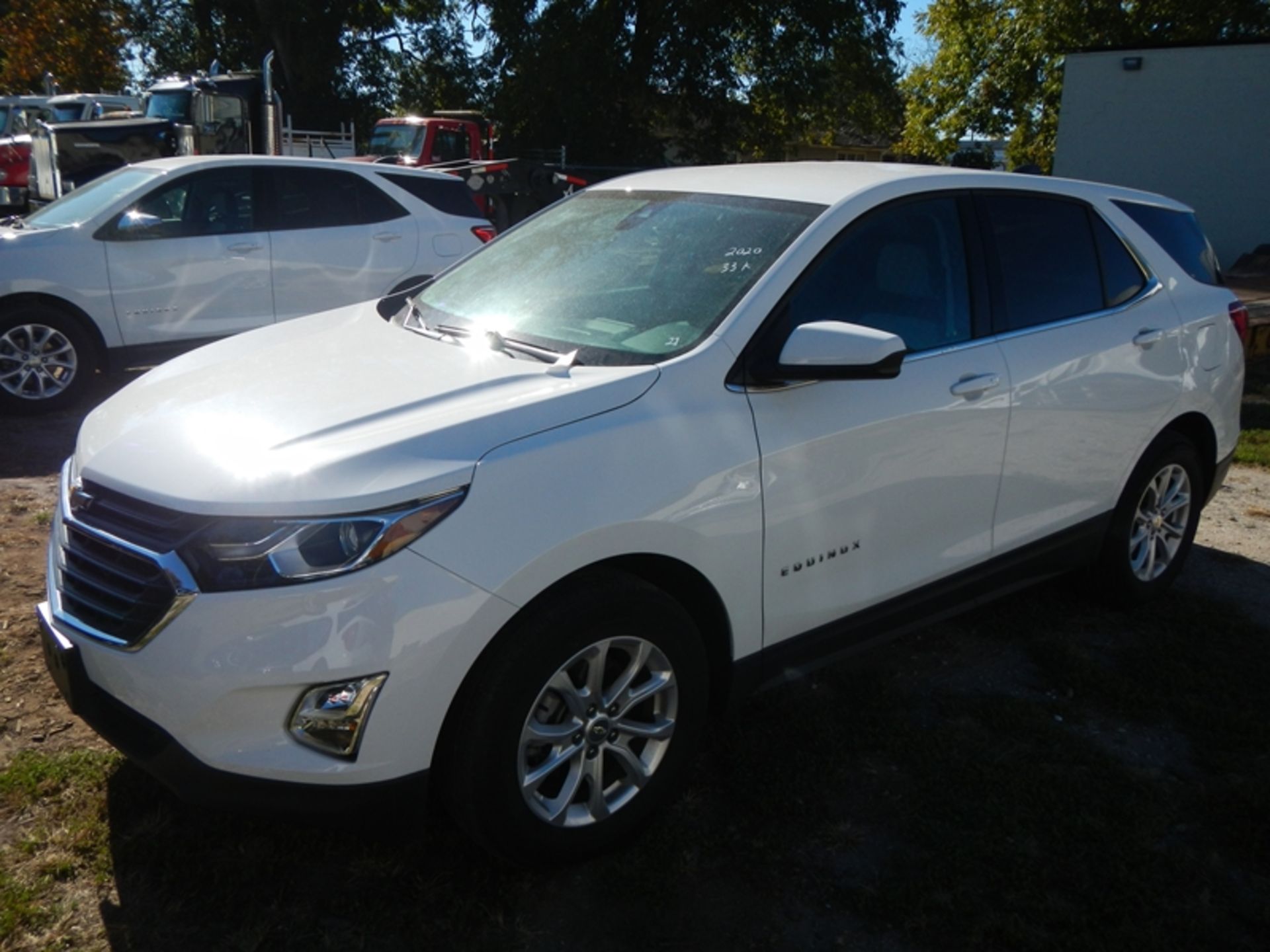 2020 CHEVROLET Equinox LT - 33,351 miles showing - 3GNAXKEV0LS713761 DELAYED TITLE