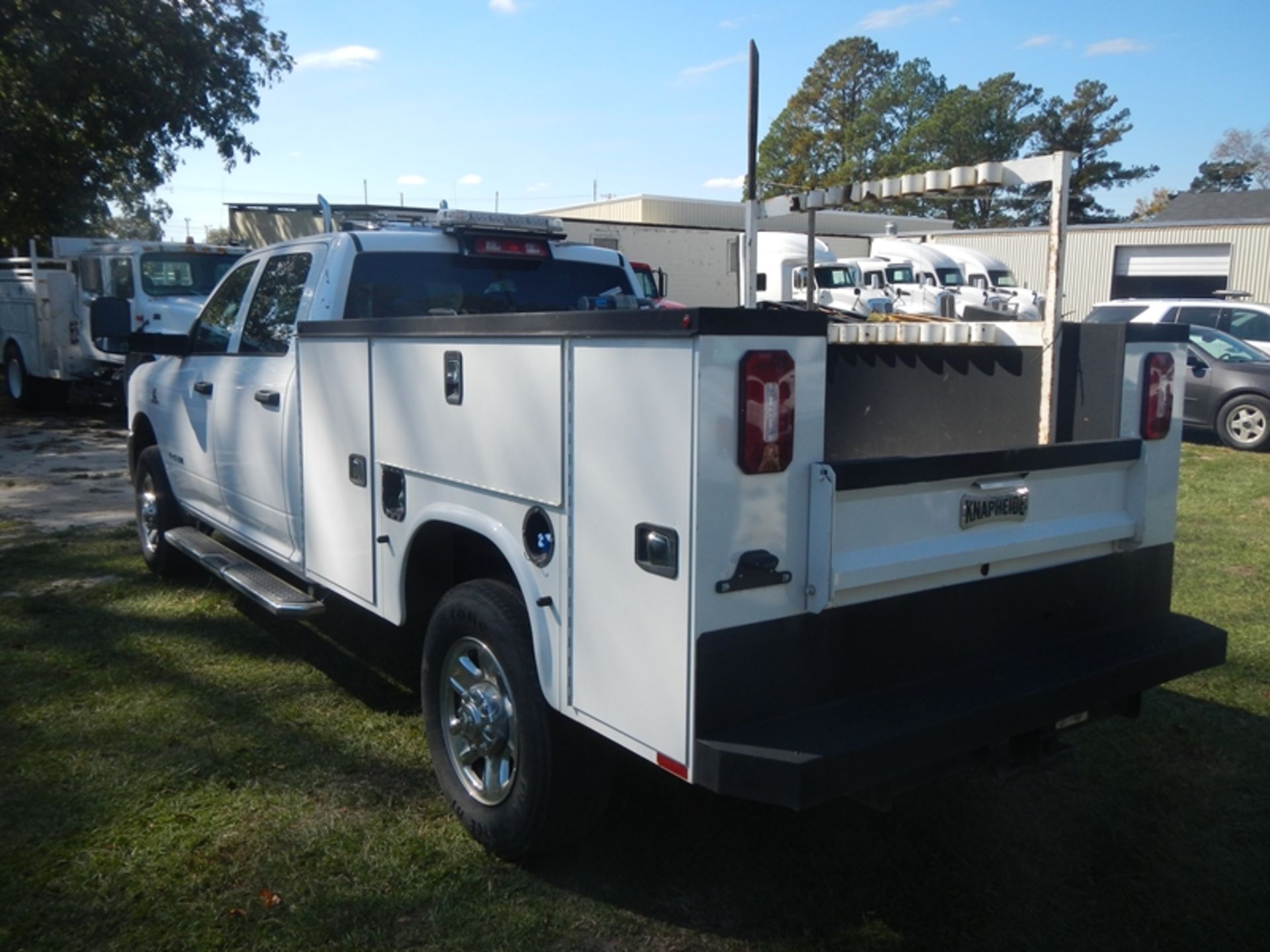 2022 Ram 3500 crew cab, dsl, 4wd, utility body, Tradesman package, 44,480 miles showing, - Bild 4 aus 7