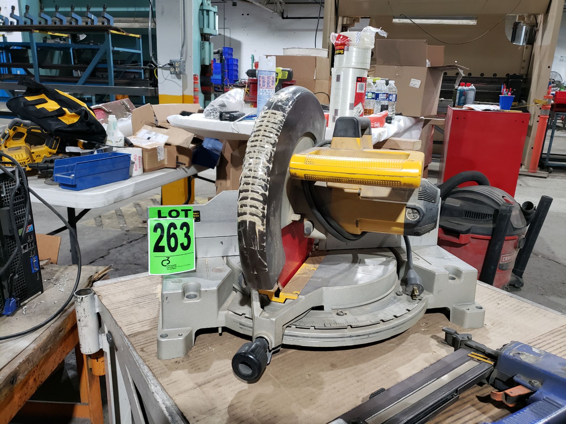 DEWALT mod. DW705 12" Miter Saw, ser. 271945