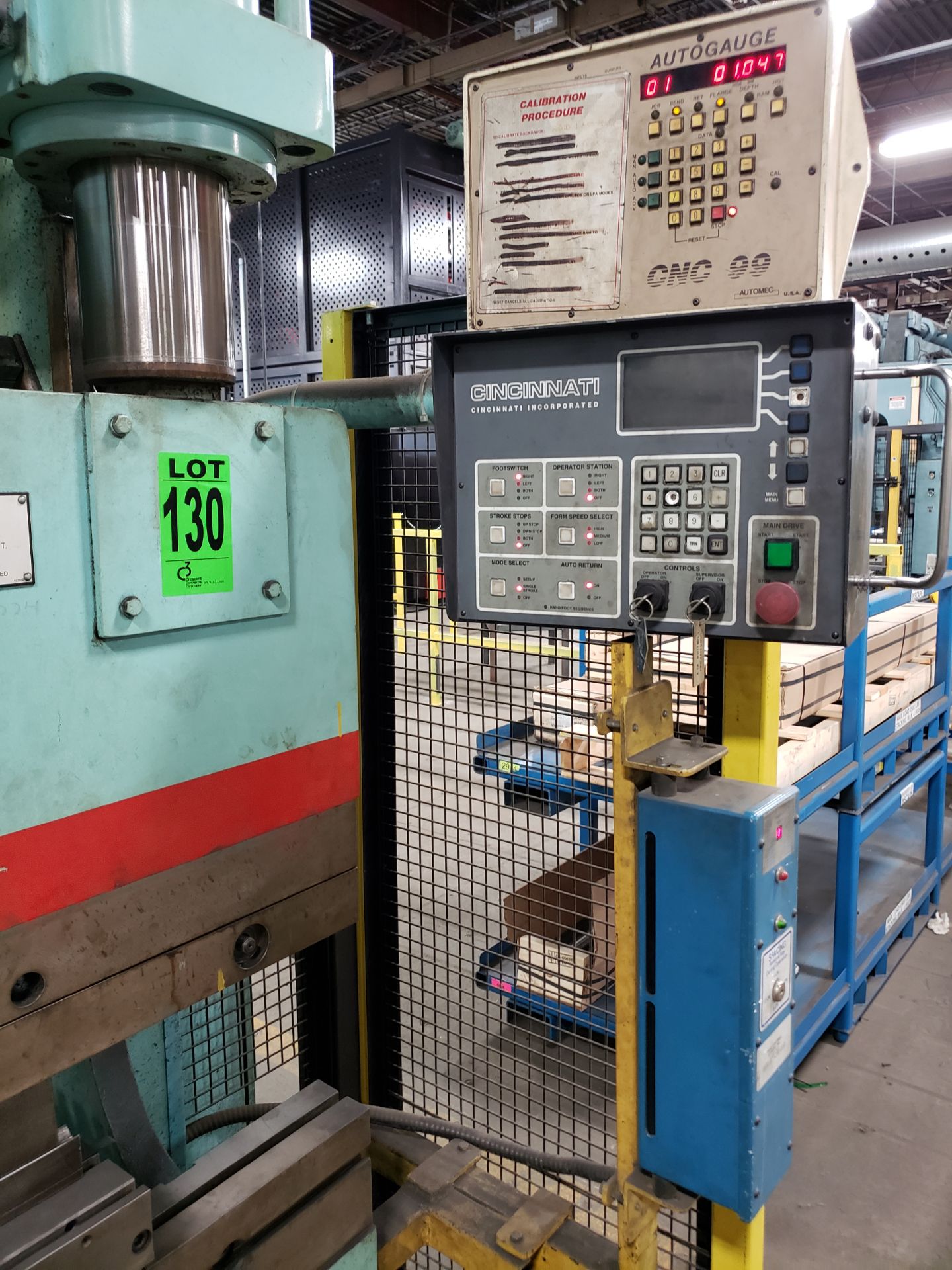 CINCINNATI 90 Ton x 6' Hydraulic Press Brake, mod. 90CBII-6 FT, ser. 49621 w/ AUTOMEC mod. Autogauge - Image 4 of 9