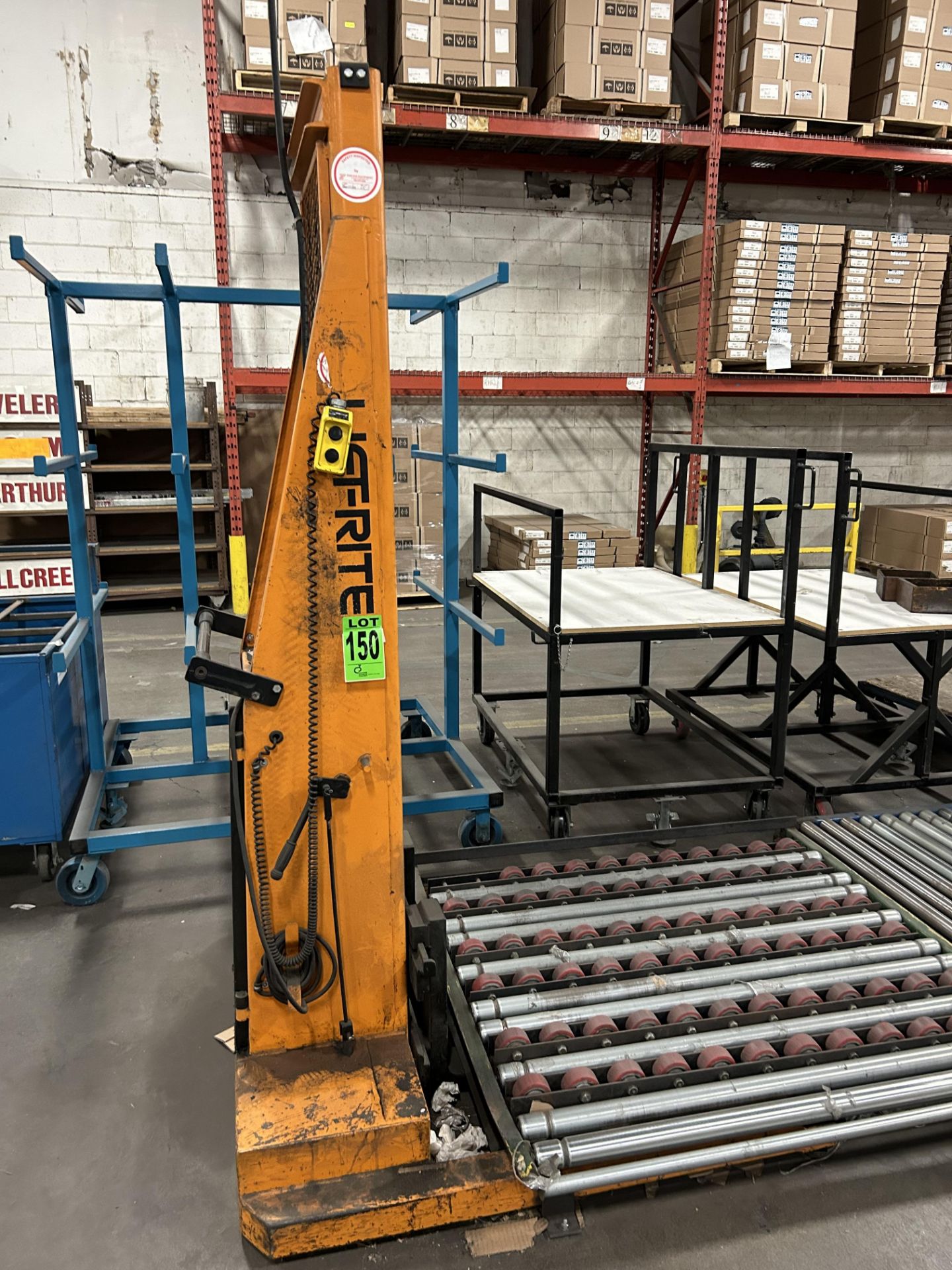 LIFTRITE Pallet Lifter w/ 90degree Transfer Table, Rollers / Wheels, Push-Button wire controller