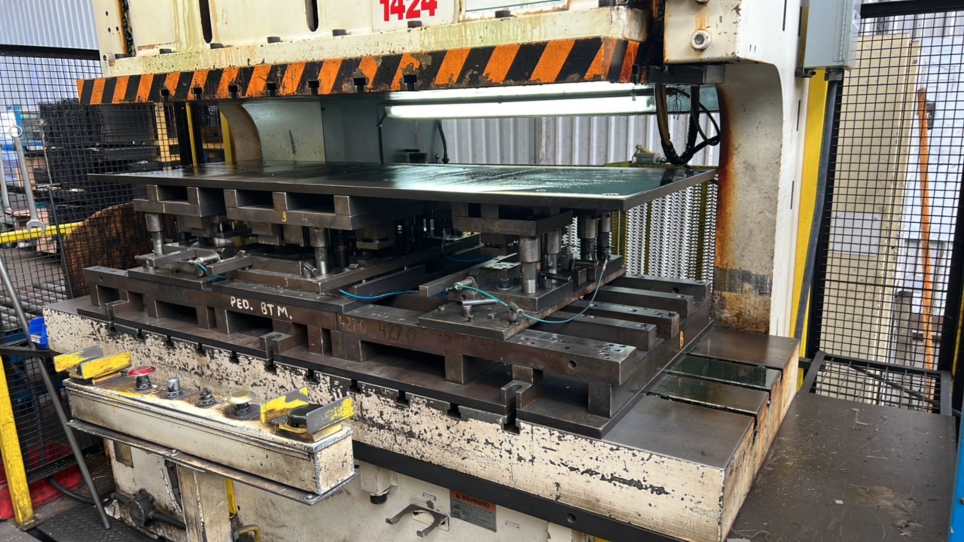 AIDA 220 Ton Gap Frame Punch Press, Mech, mod. NC2-200(2), ser. B0520-0009, 95" x 33" Bed w/ PANELMA - Image 6 of 13