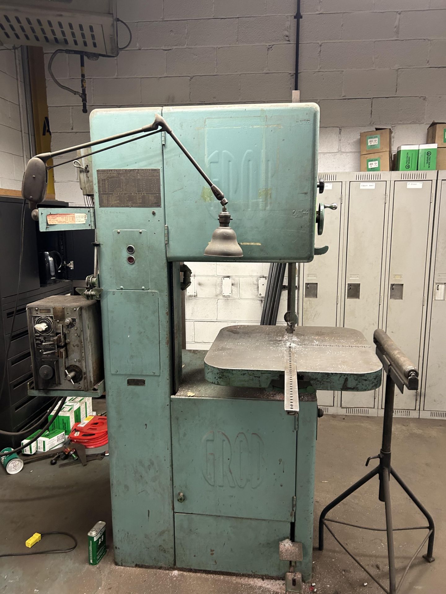 GROB mod. NS18 Vertical Bandsaw 18" Throat; with Tilting Table; and Blade Welder - Image 2 of 6