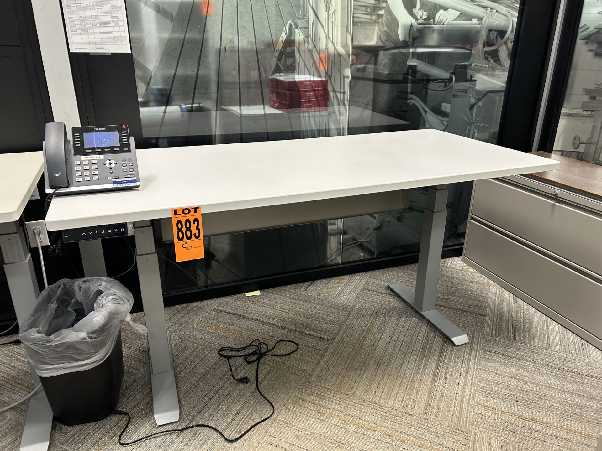 INSCAPE adjustable height, programmable control electric desk w/composite surface