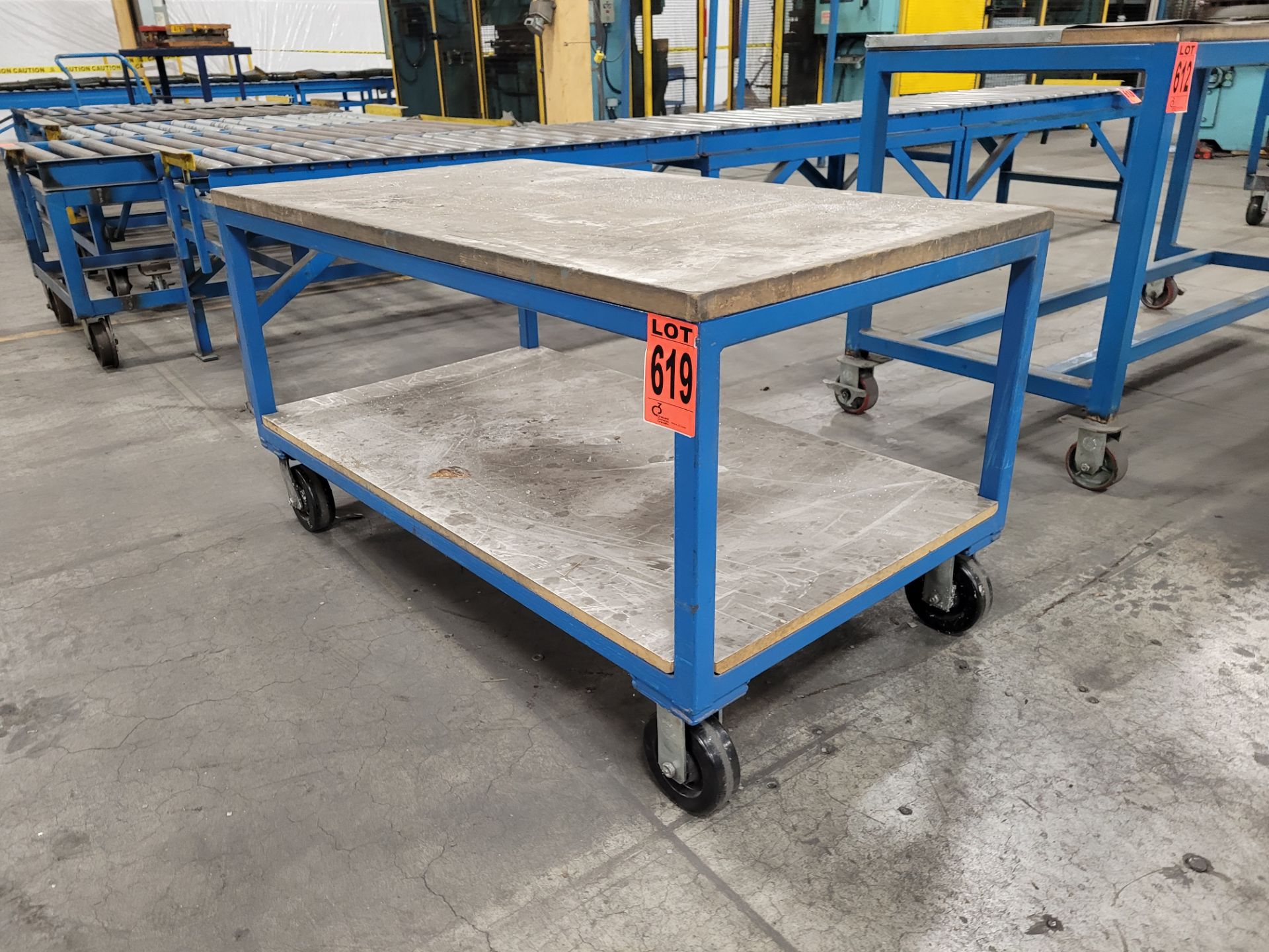 Mobile steel frame 2-level worktable on casters w/plywood surfaces - Image 3 of 3