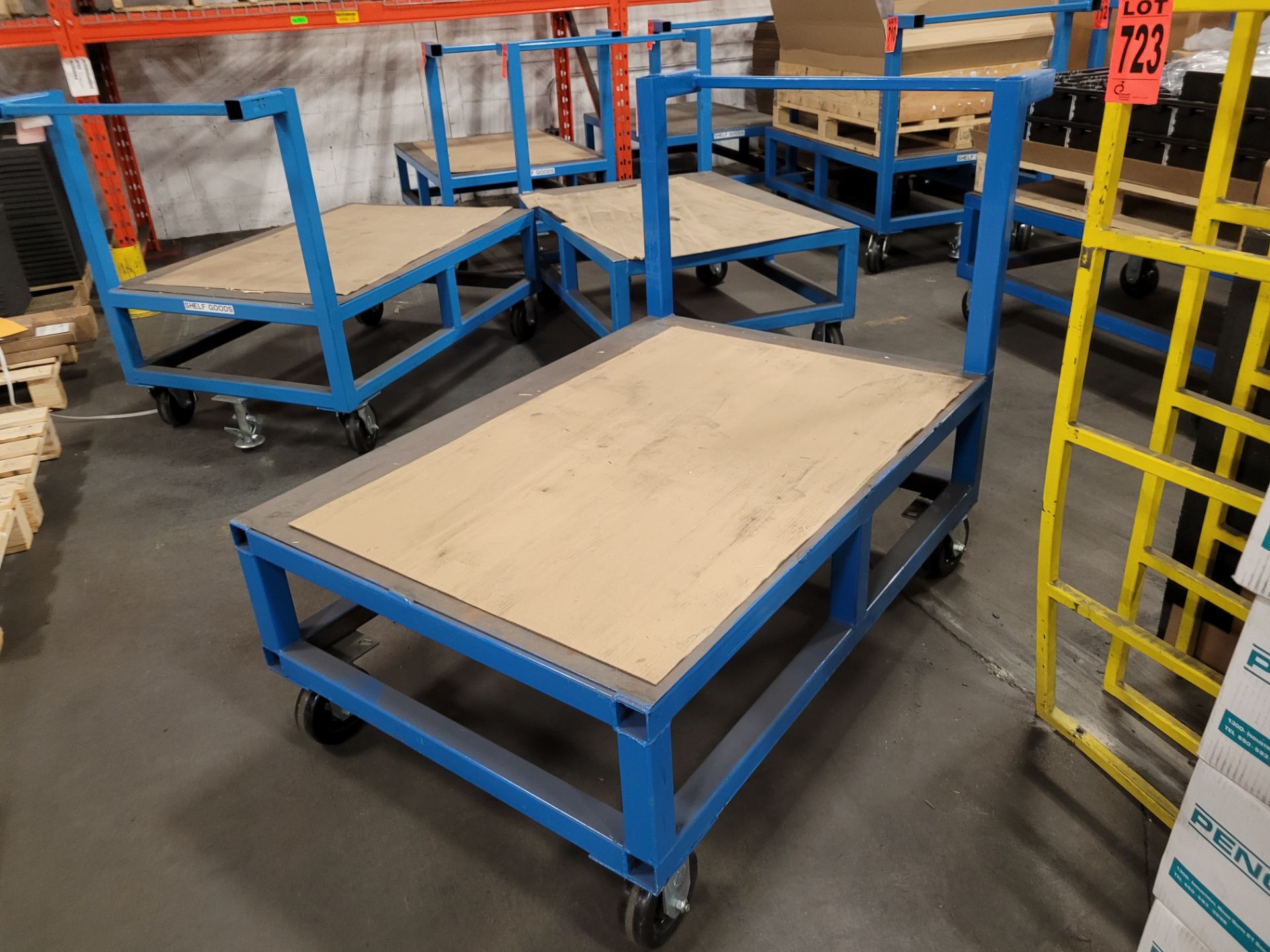 Steel platform cart on casters, w/handle, floor lock