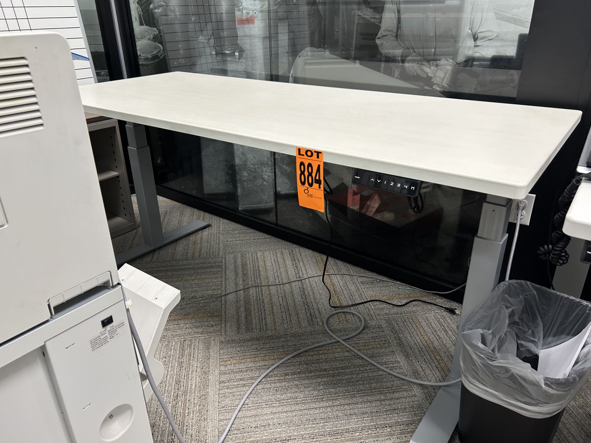 INSCAPE adjustable height, programmable control electric desk w/composite surface