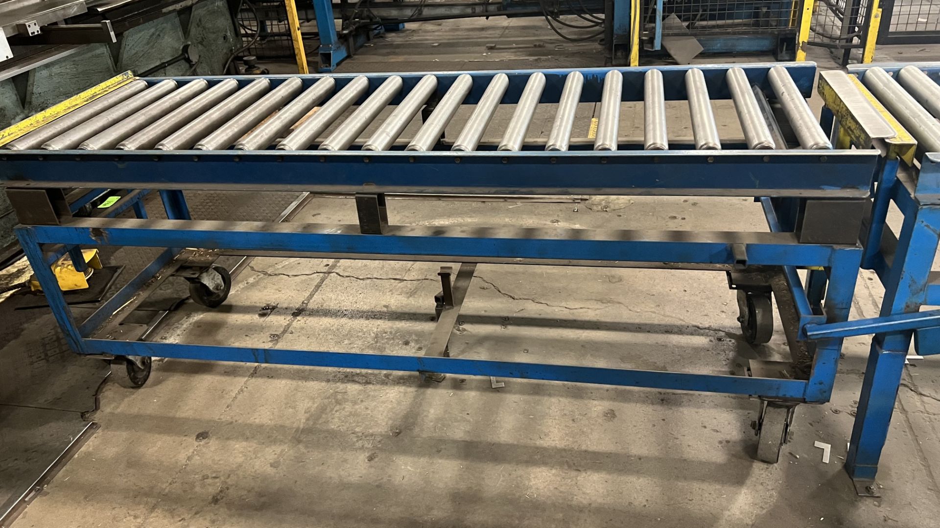 Lot of (6) mobile roller conveyors on steel frames, w/ adjustable bumper bars and incl. (1)mobile ro - Image 7 of 7