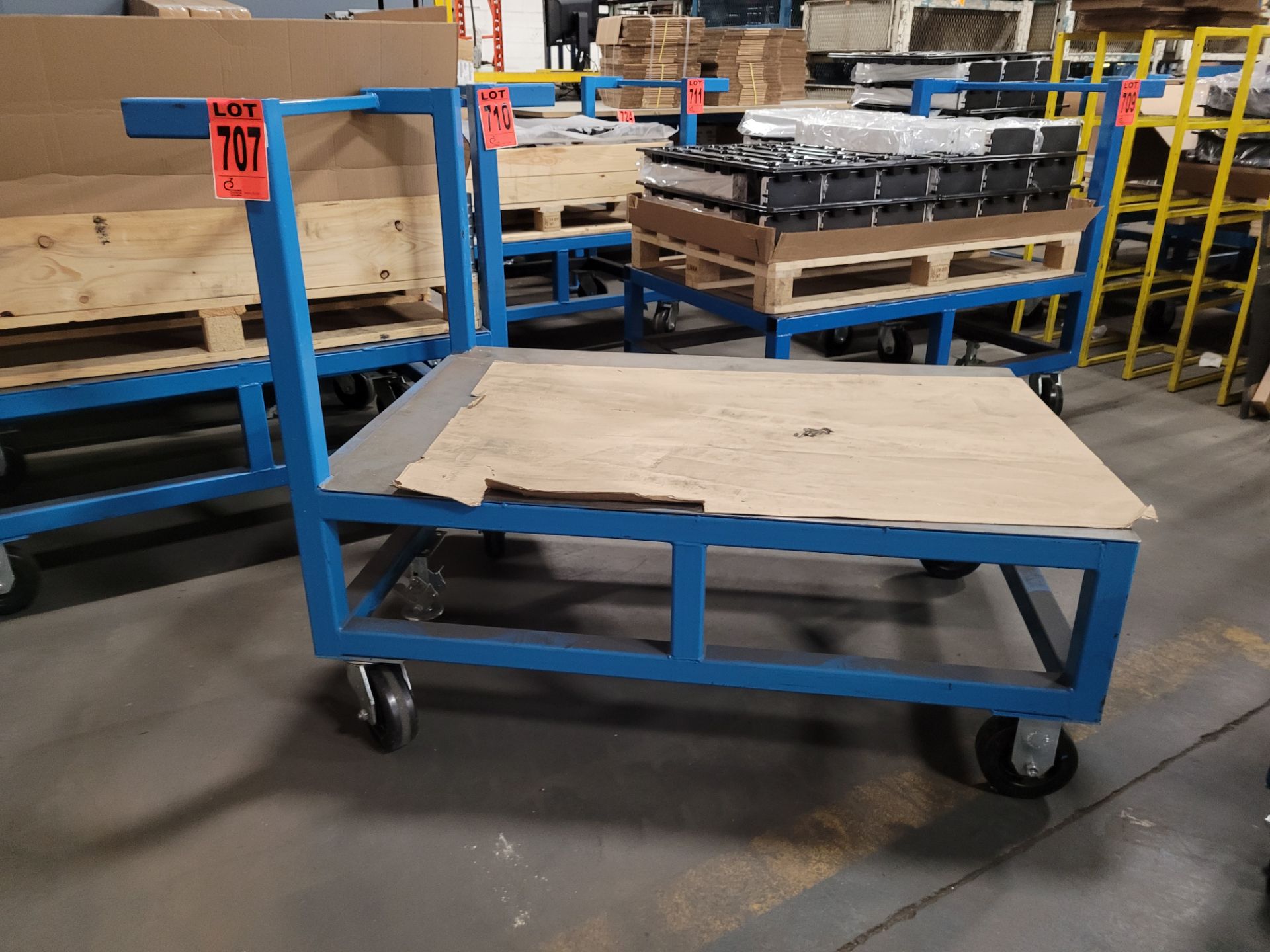 Steel platform cart on casters, w/handle, floor lock - Image 2 of 2