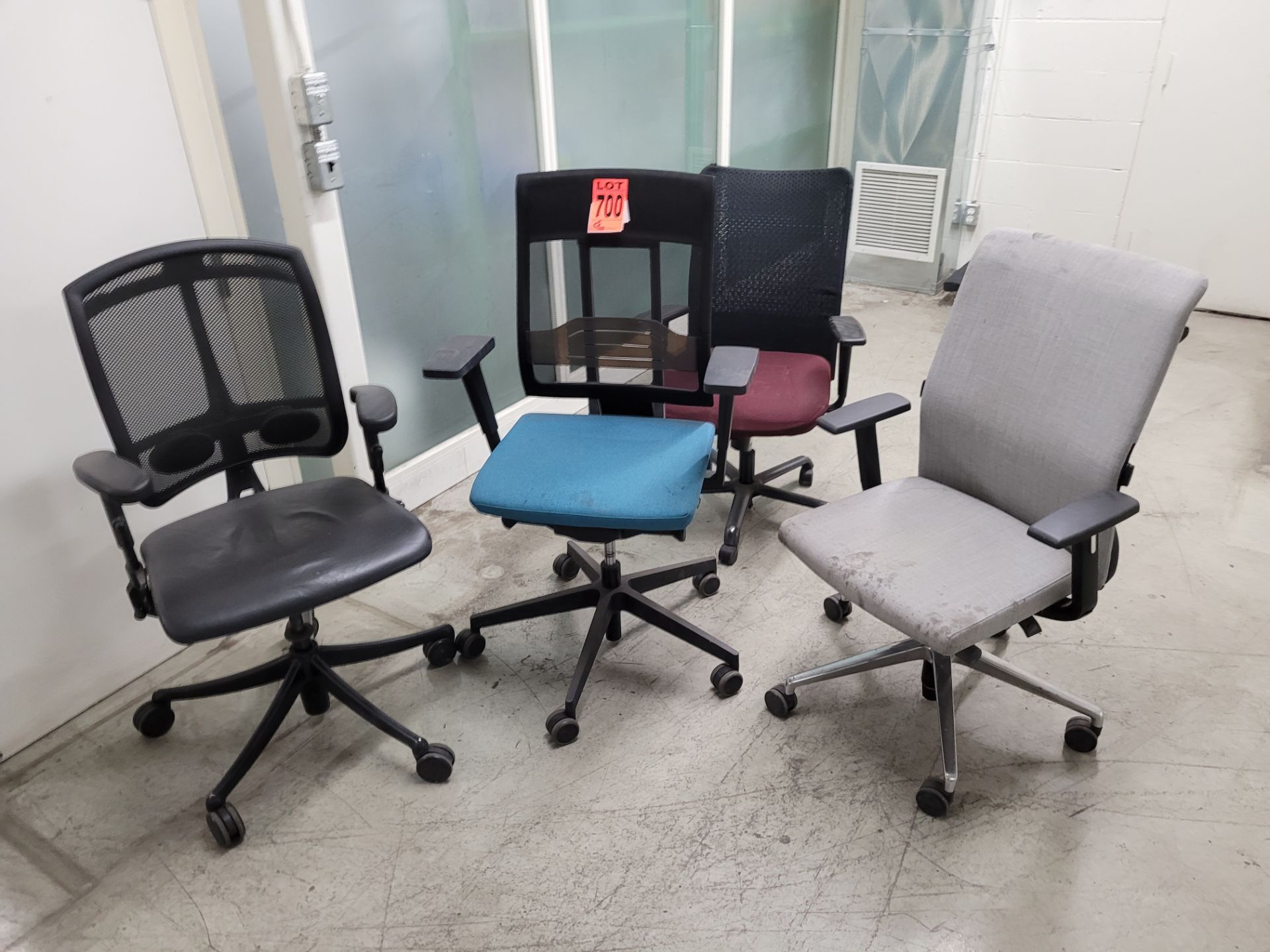 Lot of (4) adjustable rolling office chairs, high back