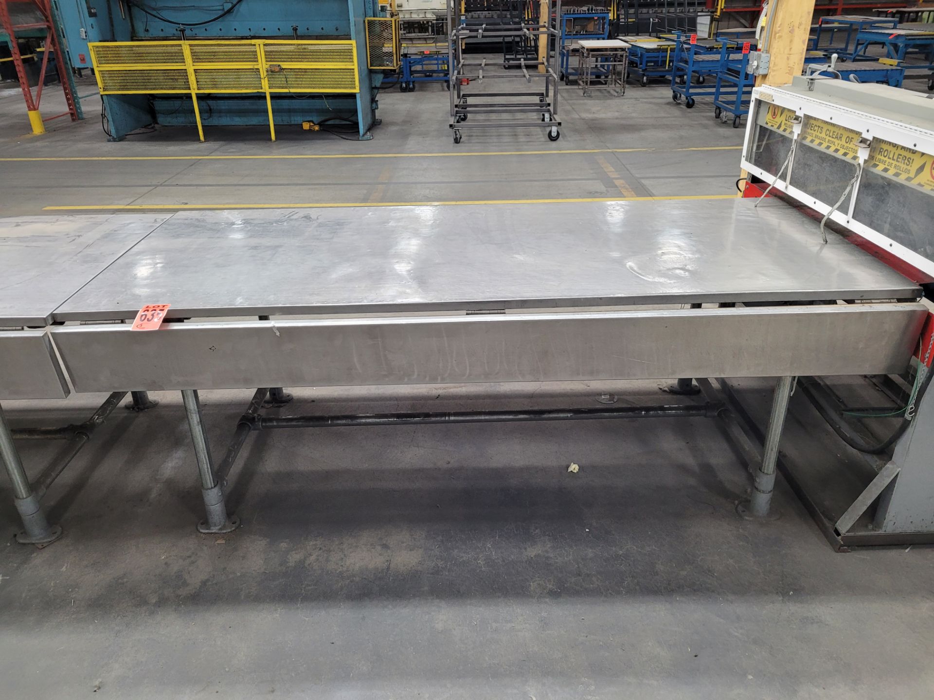 Preparation table w/ ss-sheet surface on plywood, expandable width, galvanized steel base