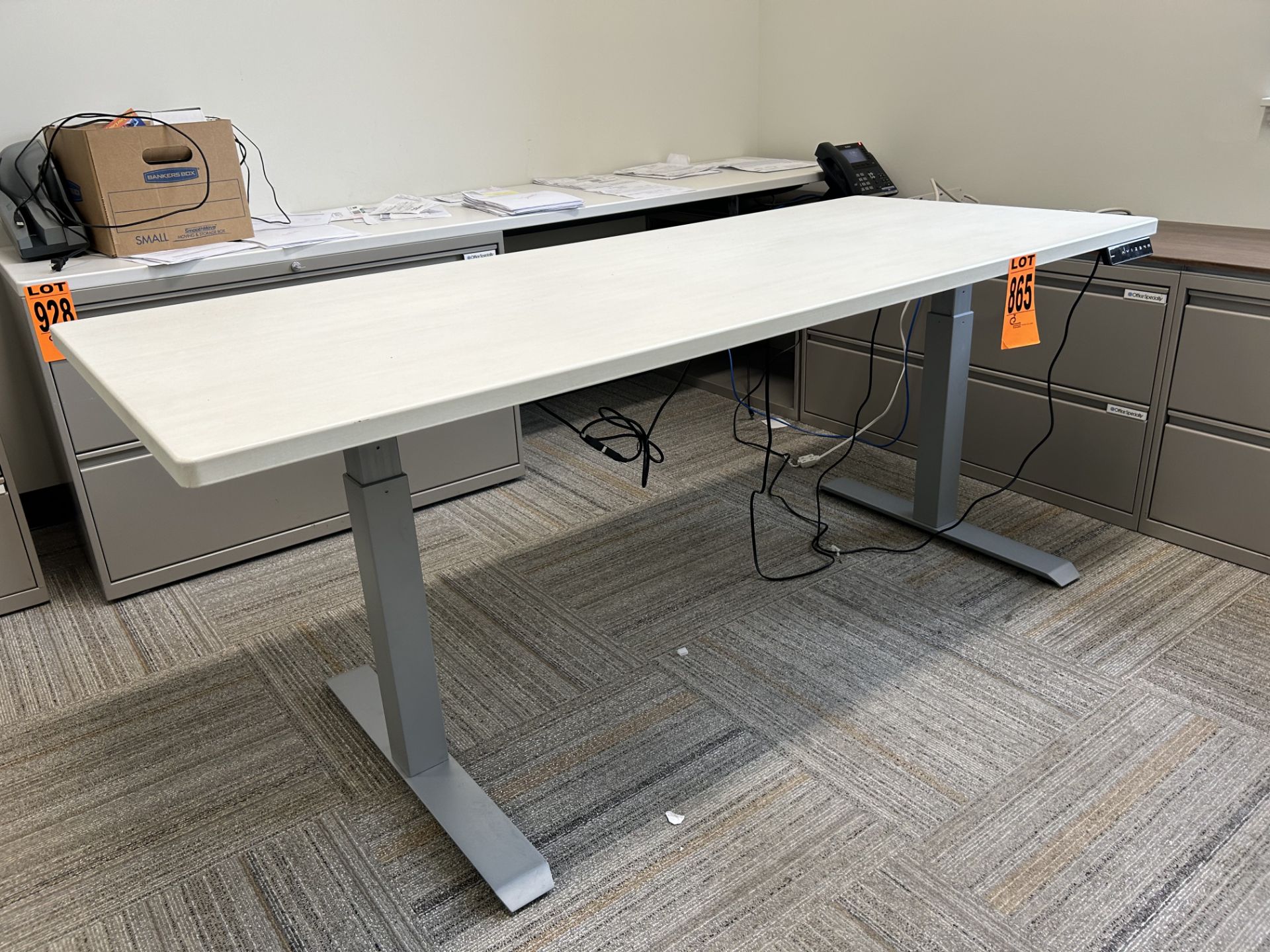 INSCAPE adjustable height, programmable control electric desk w/composite surface