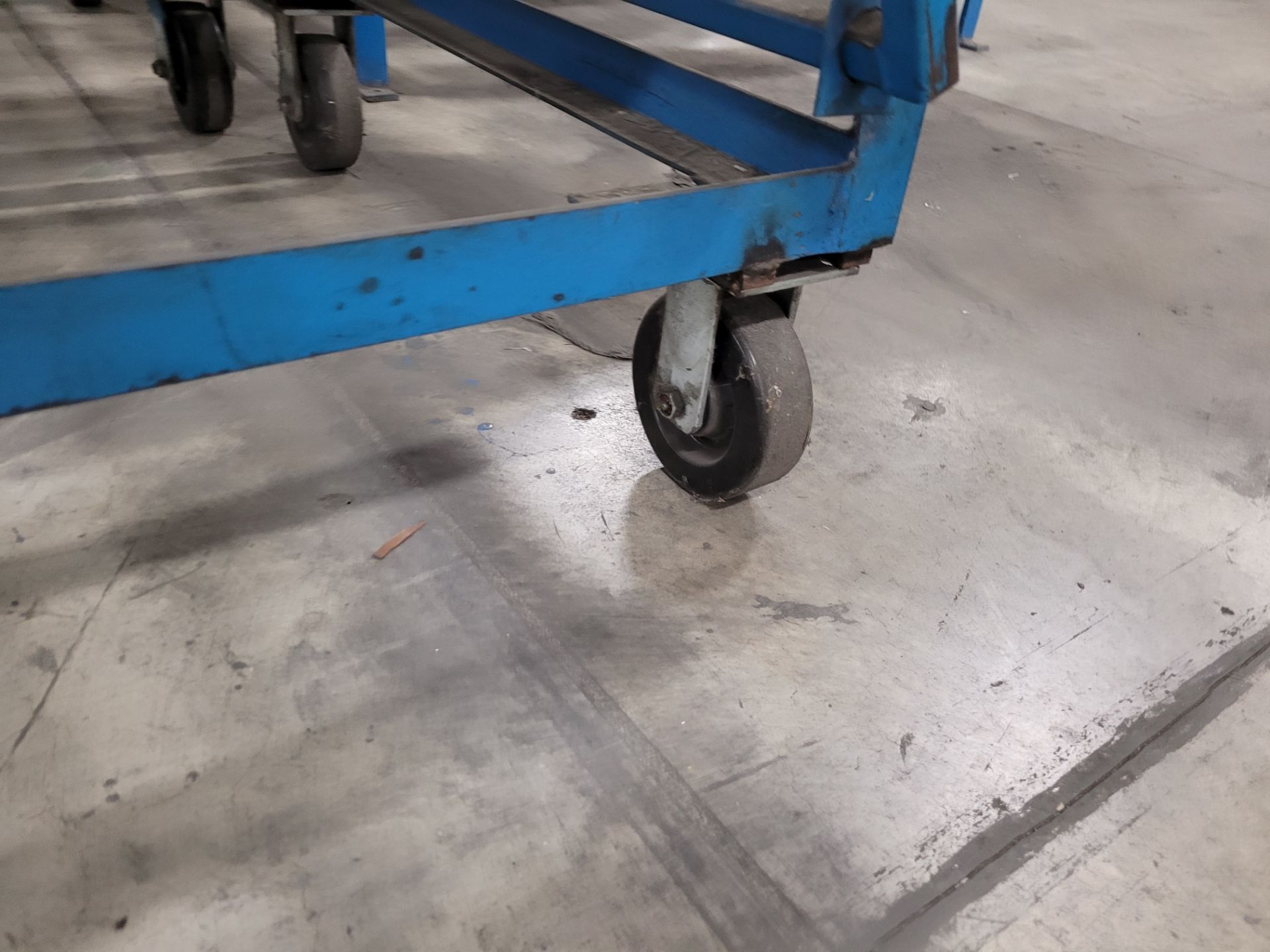 Lot of (3) Heavy-duty steel frame mobile roller conveyors, (2) casters + (2) steel rail wheels, w/ad - Image 9 of 10