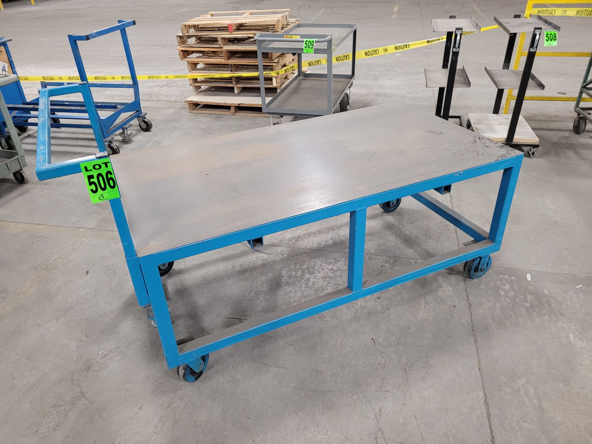 Heavy-Duty steel platform cart on casters, w/handle, floor lock