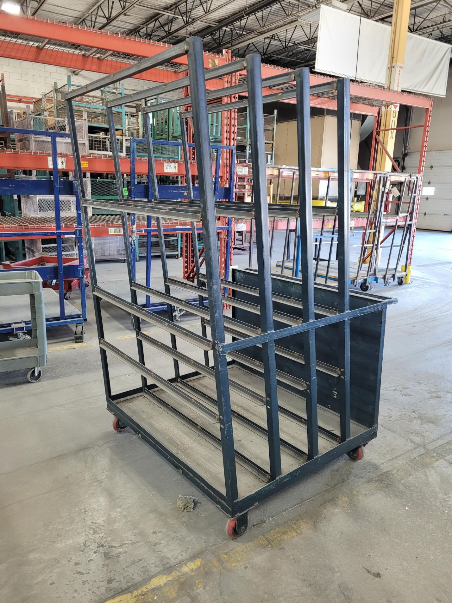 Steel frame 4-slot, 3-sided panel transfer cart w/ handle on casters, wooden base/side - Image 4 of 4
