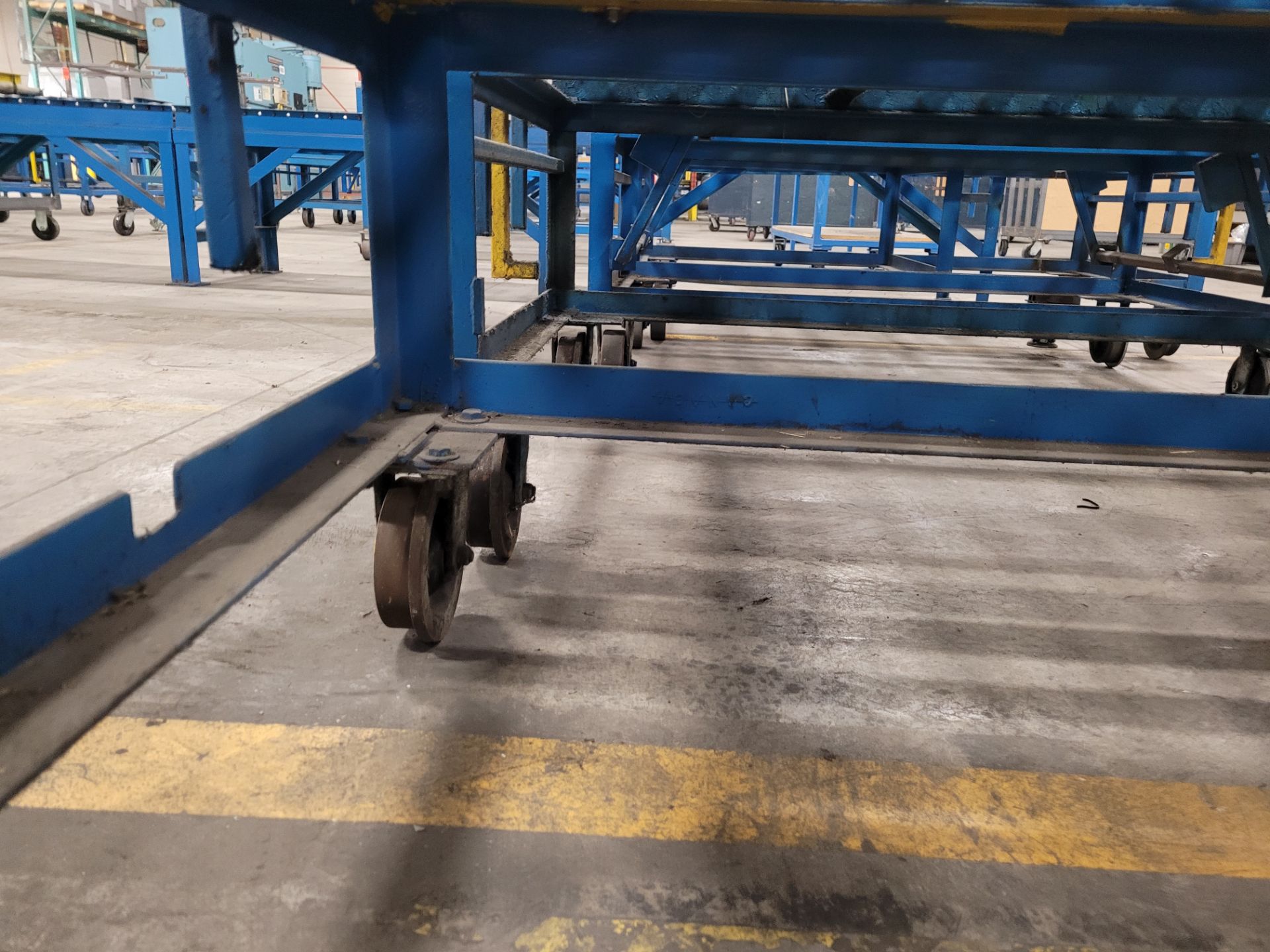 Lot of (4) Heavy-duty steel frame mobile roller conveyor, (2) w/ (4) casters, (2) w/ (2) casters and - Image 7 of 9