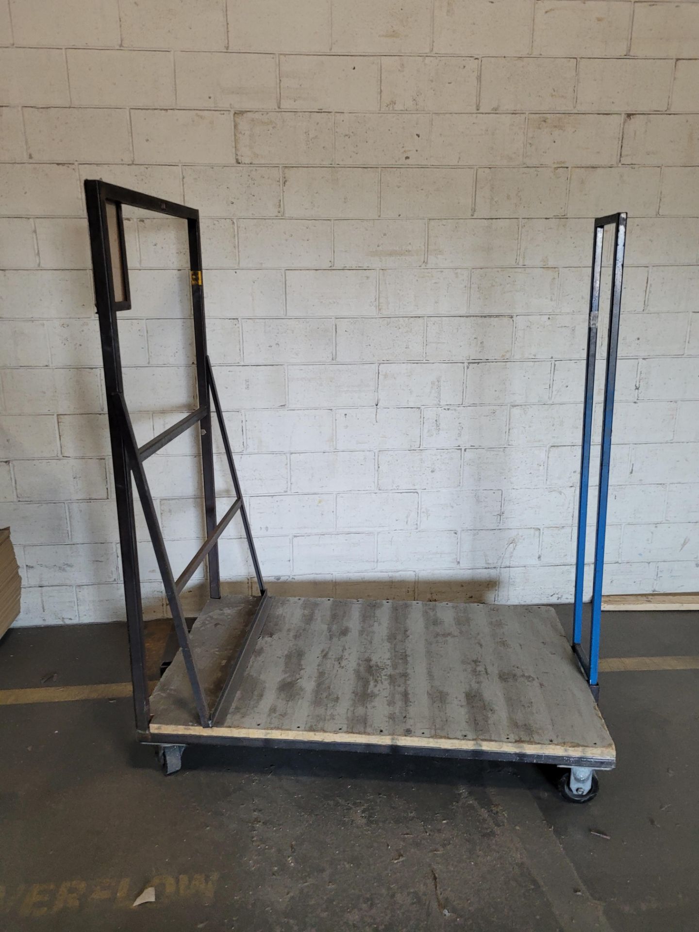 2-sided steel frame platform cart w/ floor lock, wood base and removable backstop - Image 3 of 4