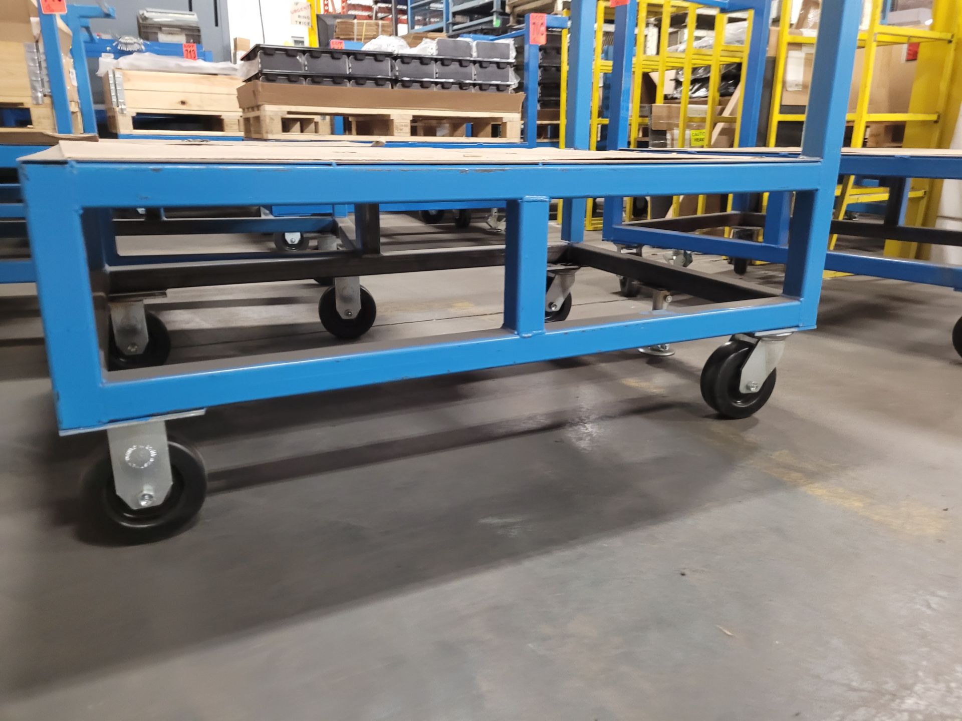 Steel platform cart on casters, w/handle, floor lock - Image 3 of 3