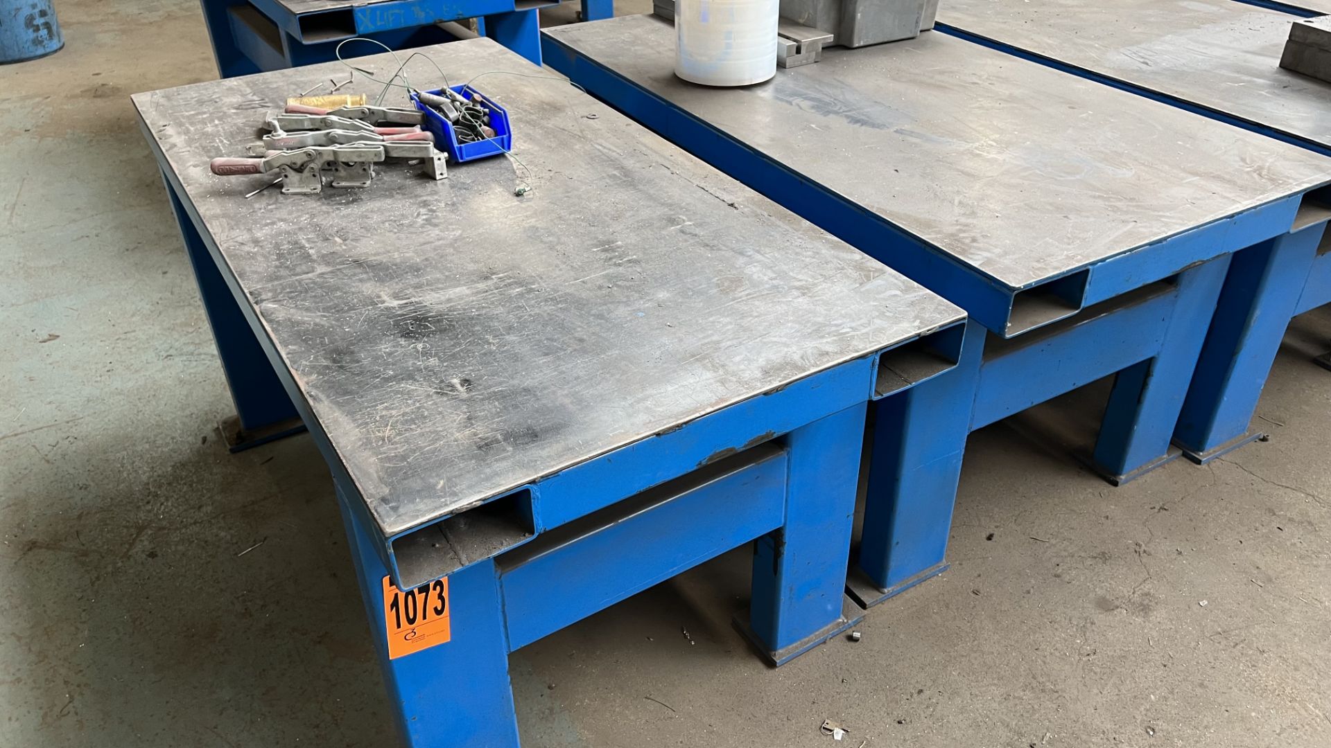 CORPTEC Steel table w/ forklift slots