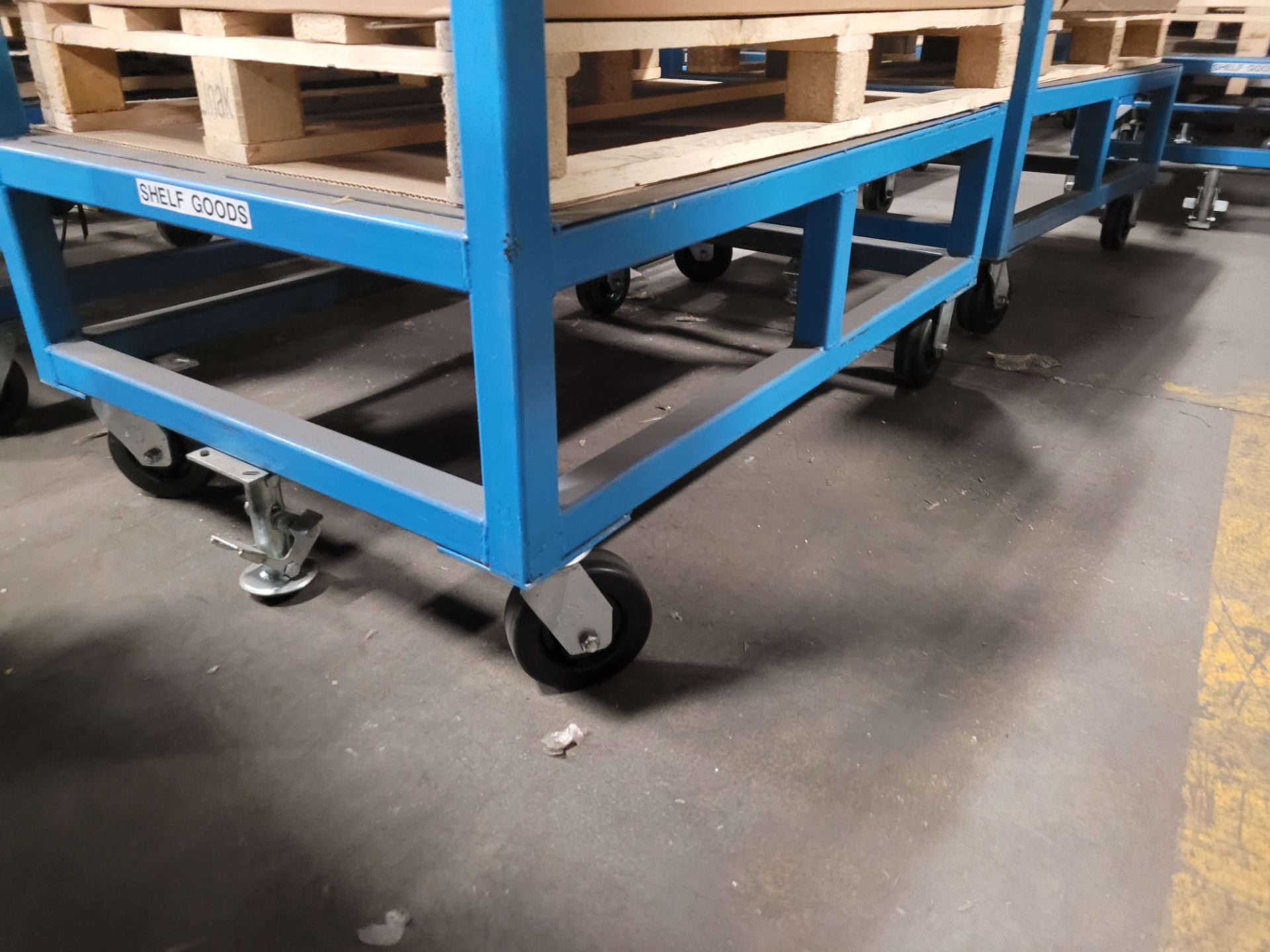 Steel platform cart on casters, w/handle, floor lock - Image 2 of 2