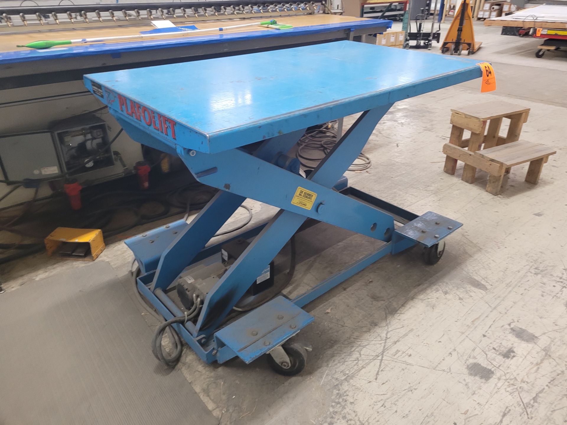 PLAFOLIFT mod. C2900-00019 3000lb cap. Hydraulic Lift Table on casters - Image 4 of 5