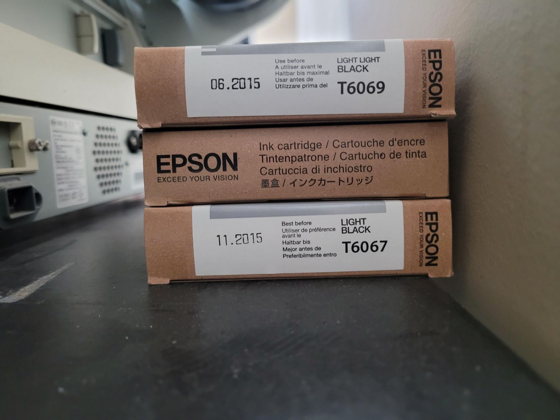 EPSON mod. Stylus Pro 4800 Large Format Inkjet Printer, 2880x1440 dpi, 8 cartridge, w/ manual - Image 7 of 18