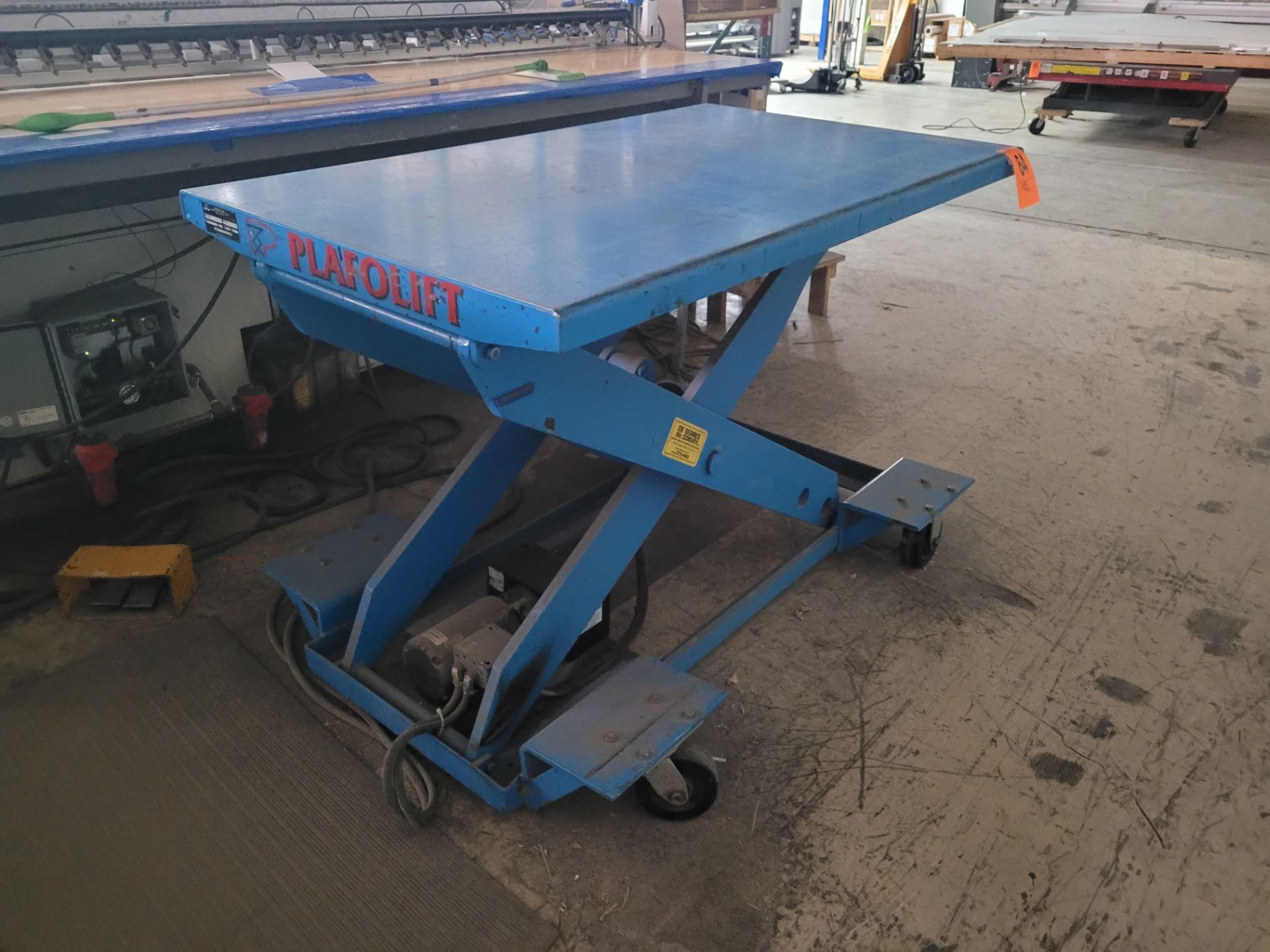 PLAFOLIFT mod. C2900-00019 3000lb cap. Hydraulic Lift Table on casters - Image 3 of 5