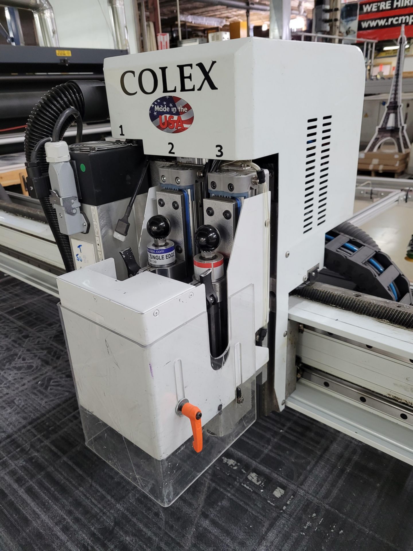 2017 COLEX SHARPCUT Flatbed CNC Router mod. FBCC 5x10, w/ (6) knives, PC hardware and any installed - Image 4 of 32