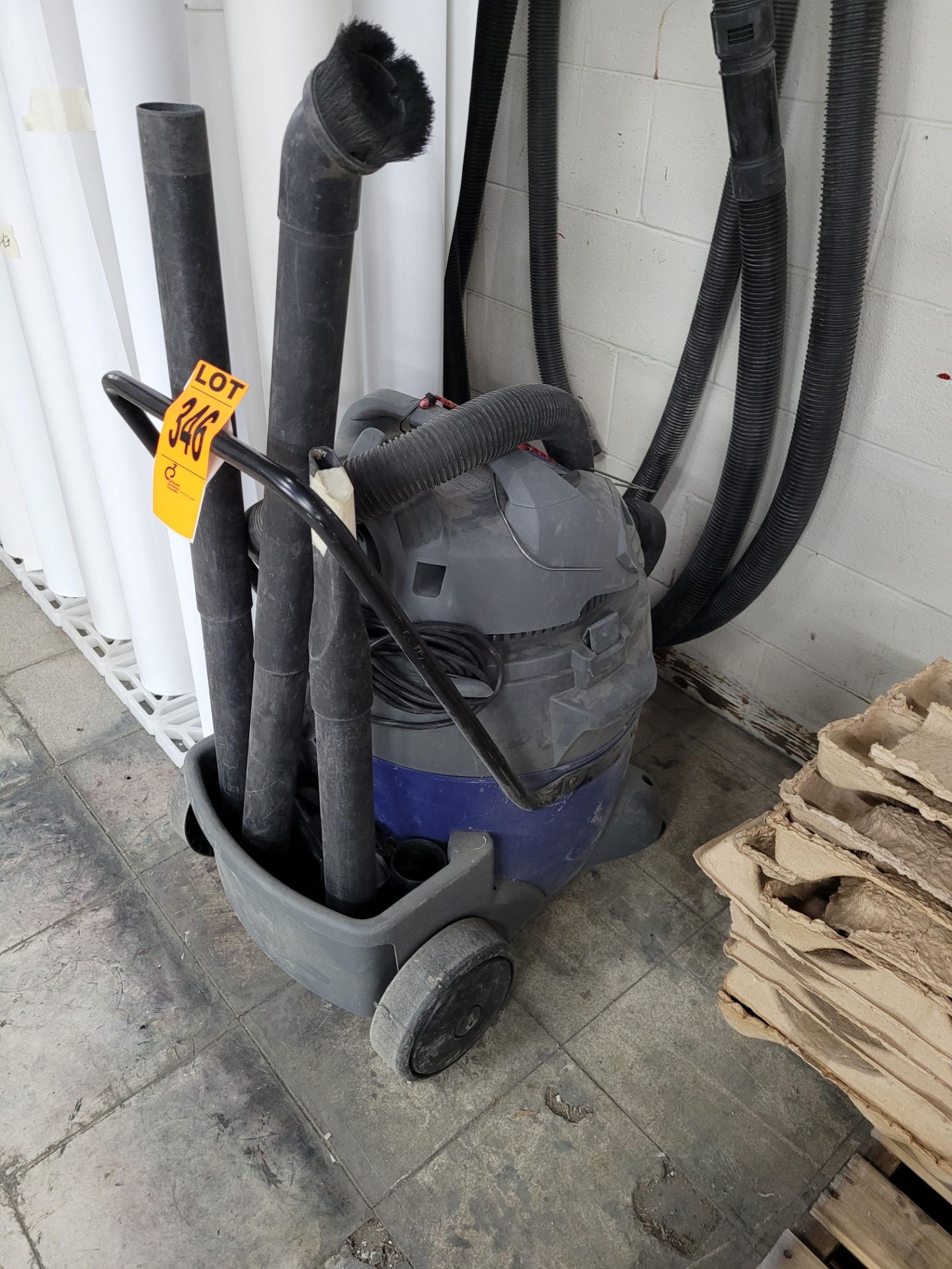 SHOPVAC, go US Gal / 75L, 6.5HP, w/ attachments - Image 3 of 3