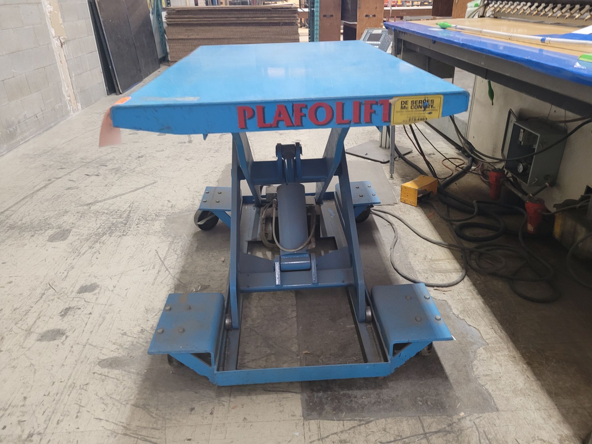 PLAFOLIFT mod. C2900-00019 3000lb cap. Hydraulic Lift Table on casters - Image 5 of 5