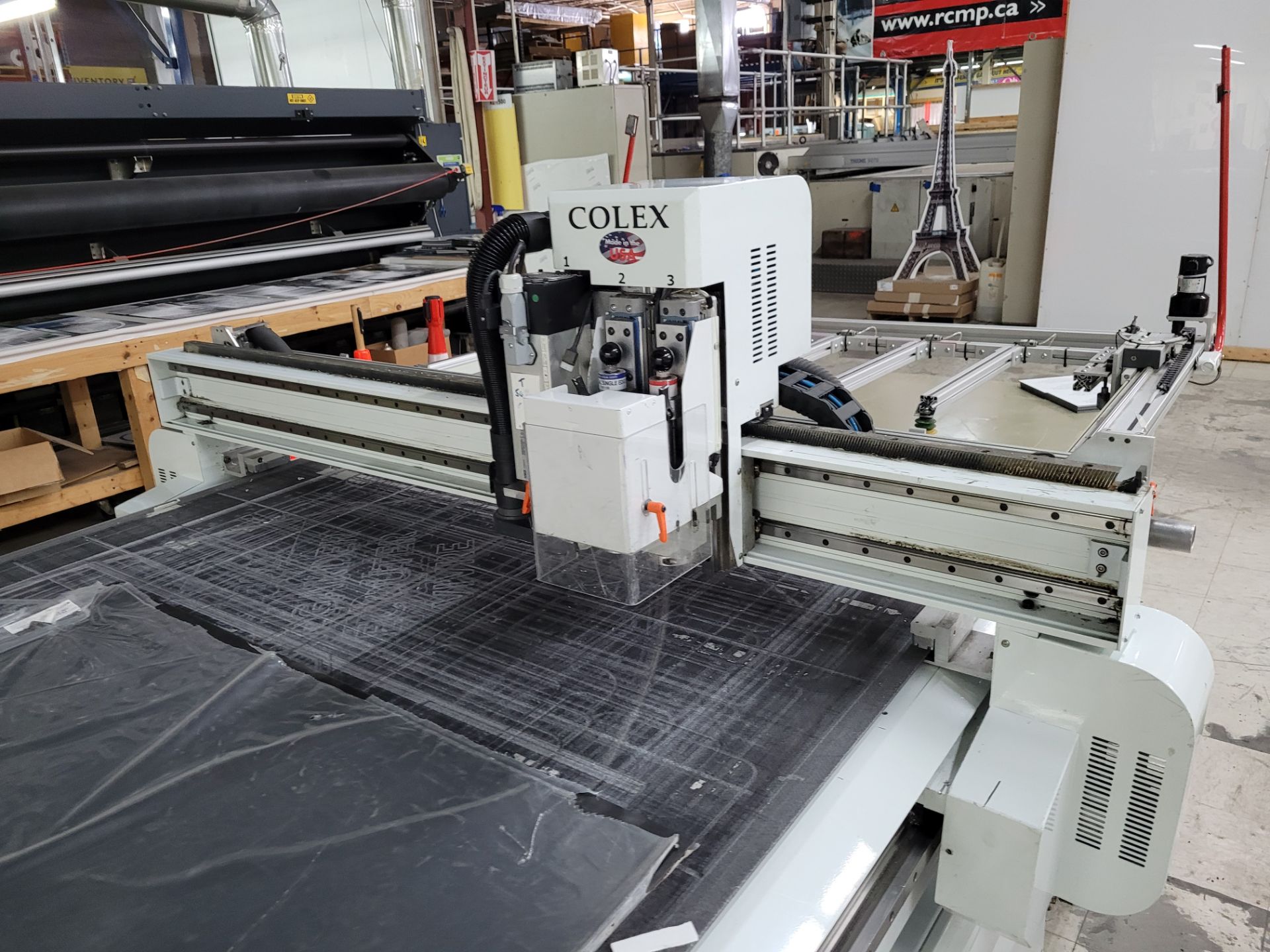 2017 COLEX SHARPCUT Flatbed CNC Router mod. FBCC 5x10, w/ (6) knives, PC hardware and any installed - Image 18 of 32