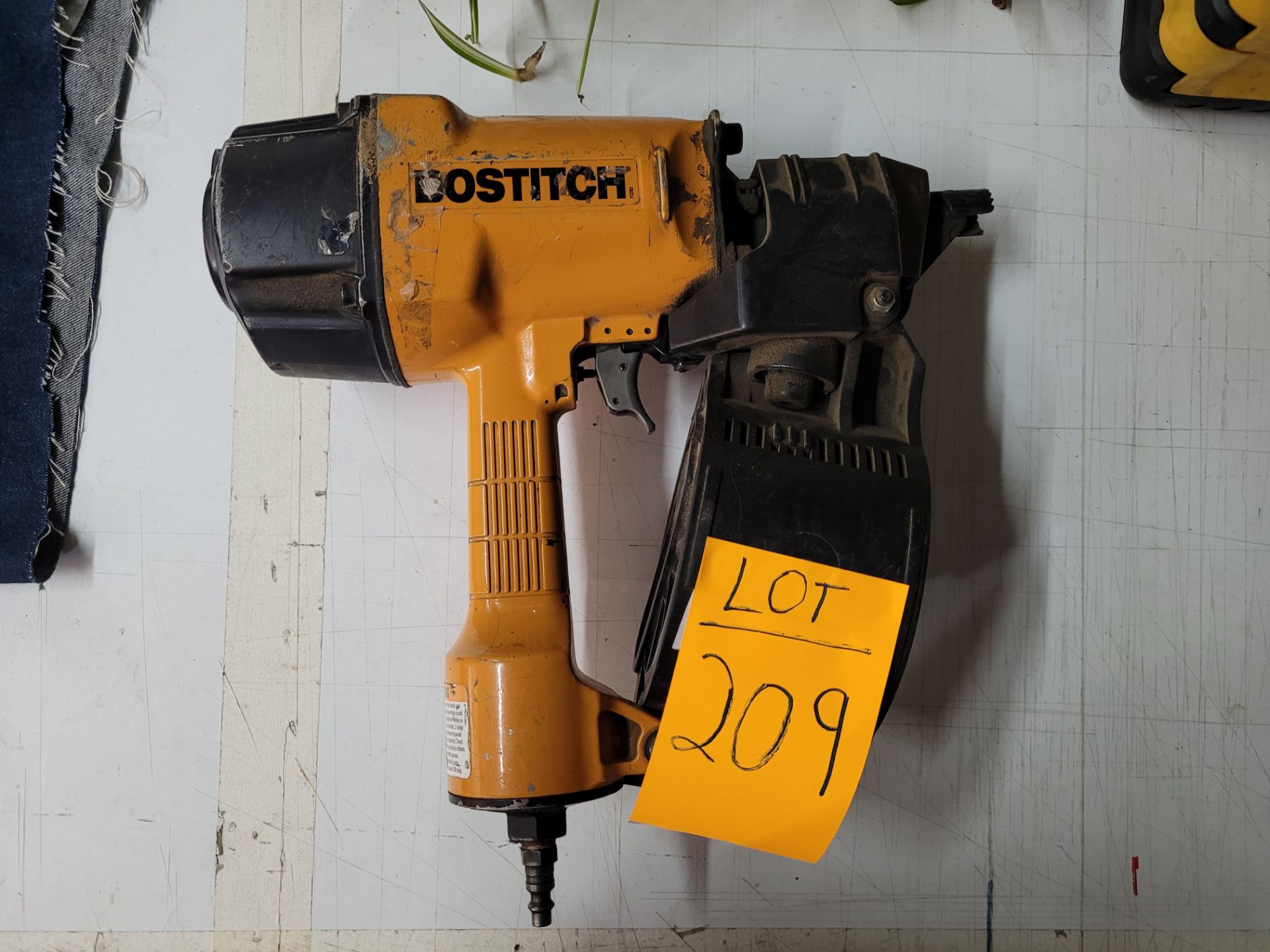 BOSTITCH pneumatic nailer