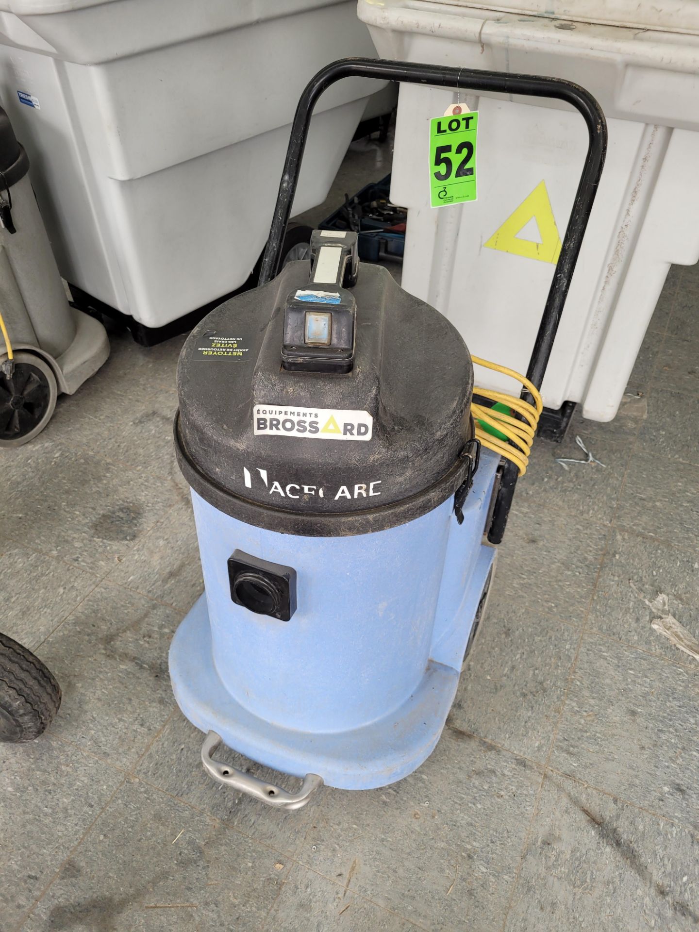 NACECARE mod. NDD900 dual motor vacuum, for use in construction, fine particulate 12 Gal, 2.14Hp, 12