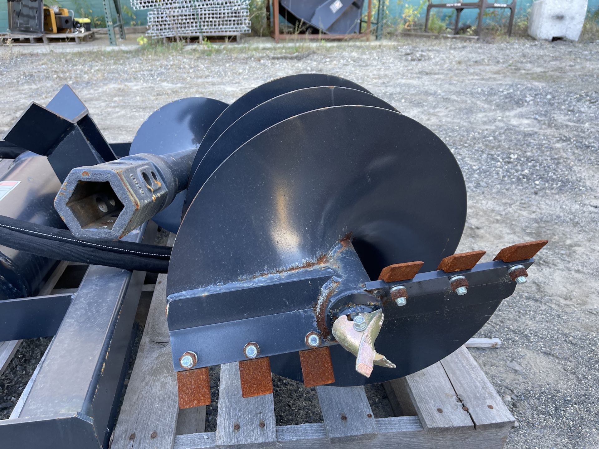 New Wolverine Auger Skid Steer Attachment (C171E) - Image 10 of 11