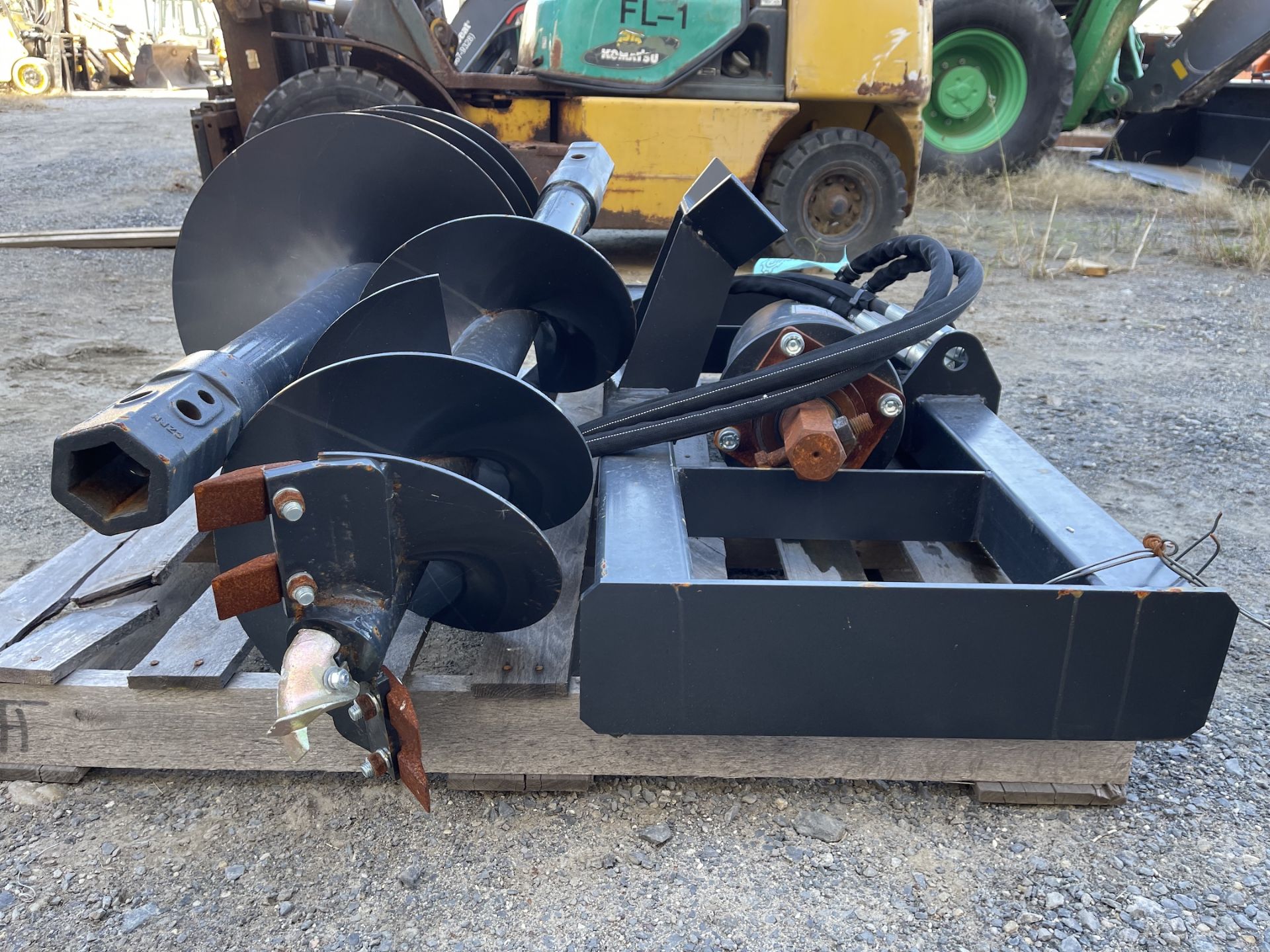 New Wolverine Auger Skid Steer Attachment (C171E) - Image 9 of 11