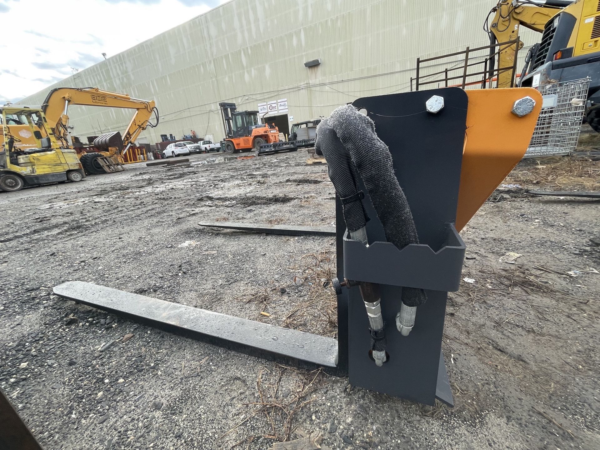 New Wolverine Skid Steer Fork Attachment (C286E) - Image 3 of 7