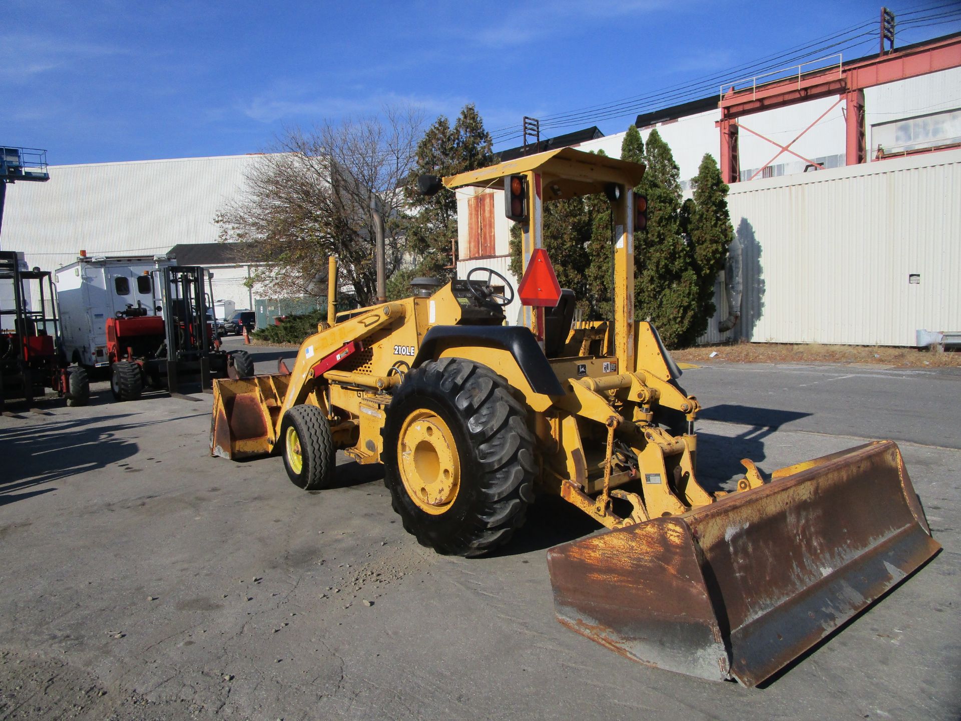 John Deere 210LE Skip Loader - Image 9 of 14