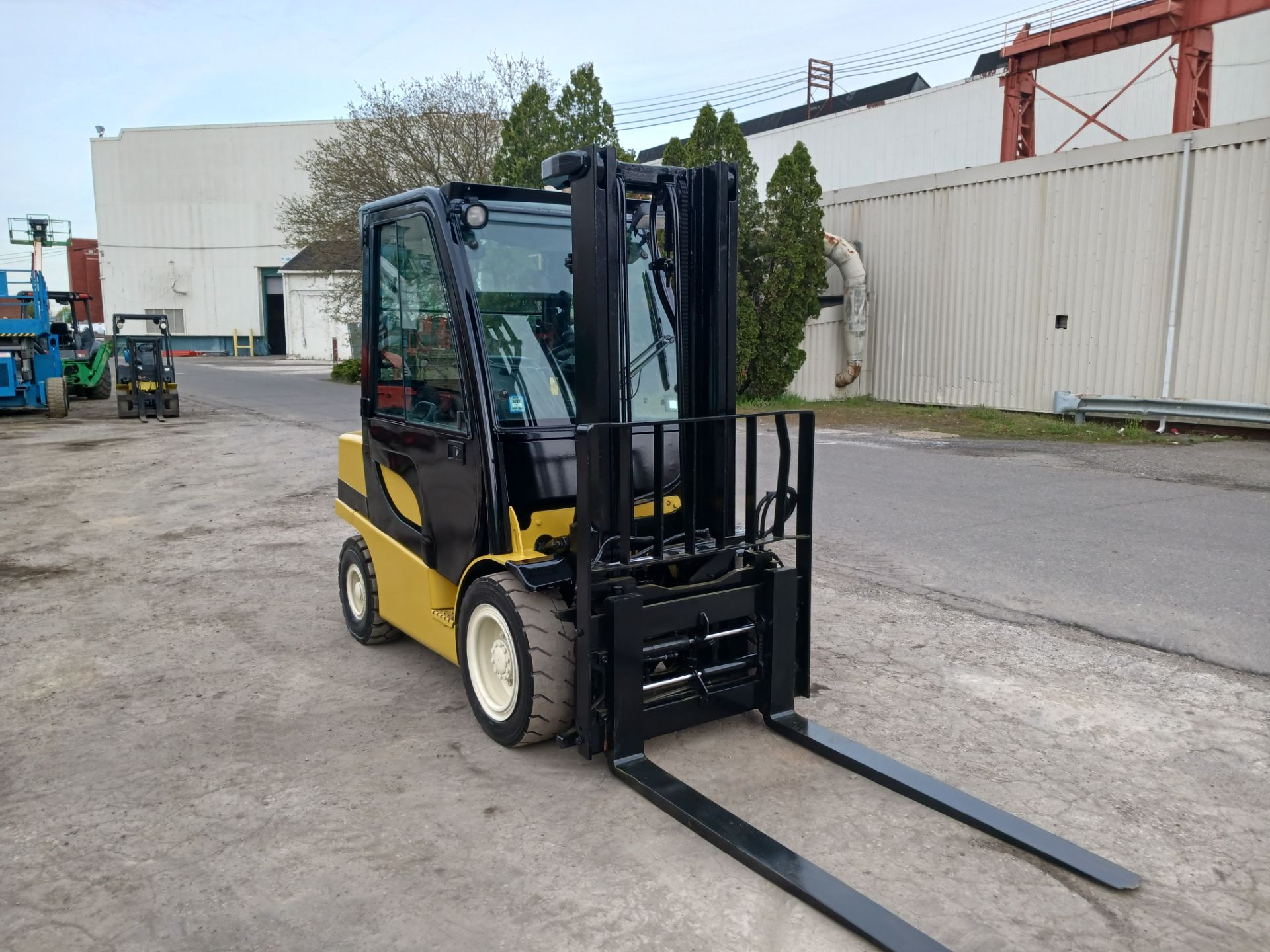 Yale GDP060VX 6,000lb Forklift - Image 5 of 13