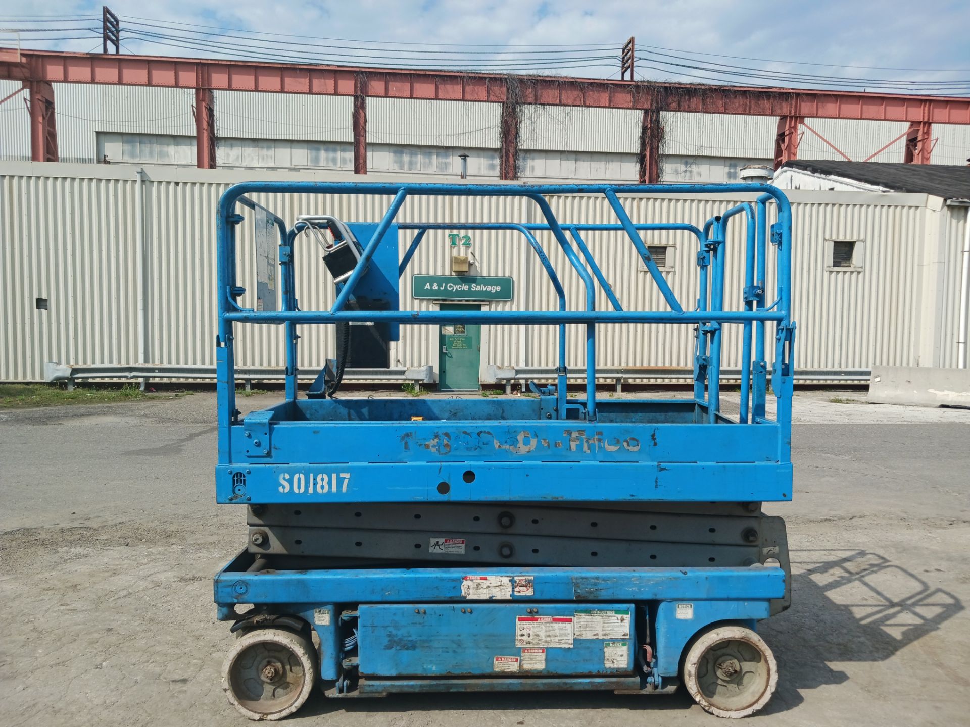 Genie GS-2046 Scissor Lift 20ft Height(EH112) - Image 4 of 12