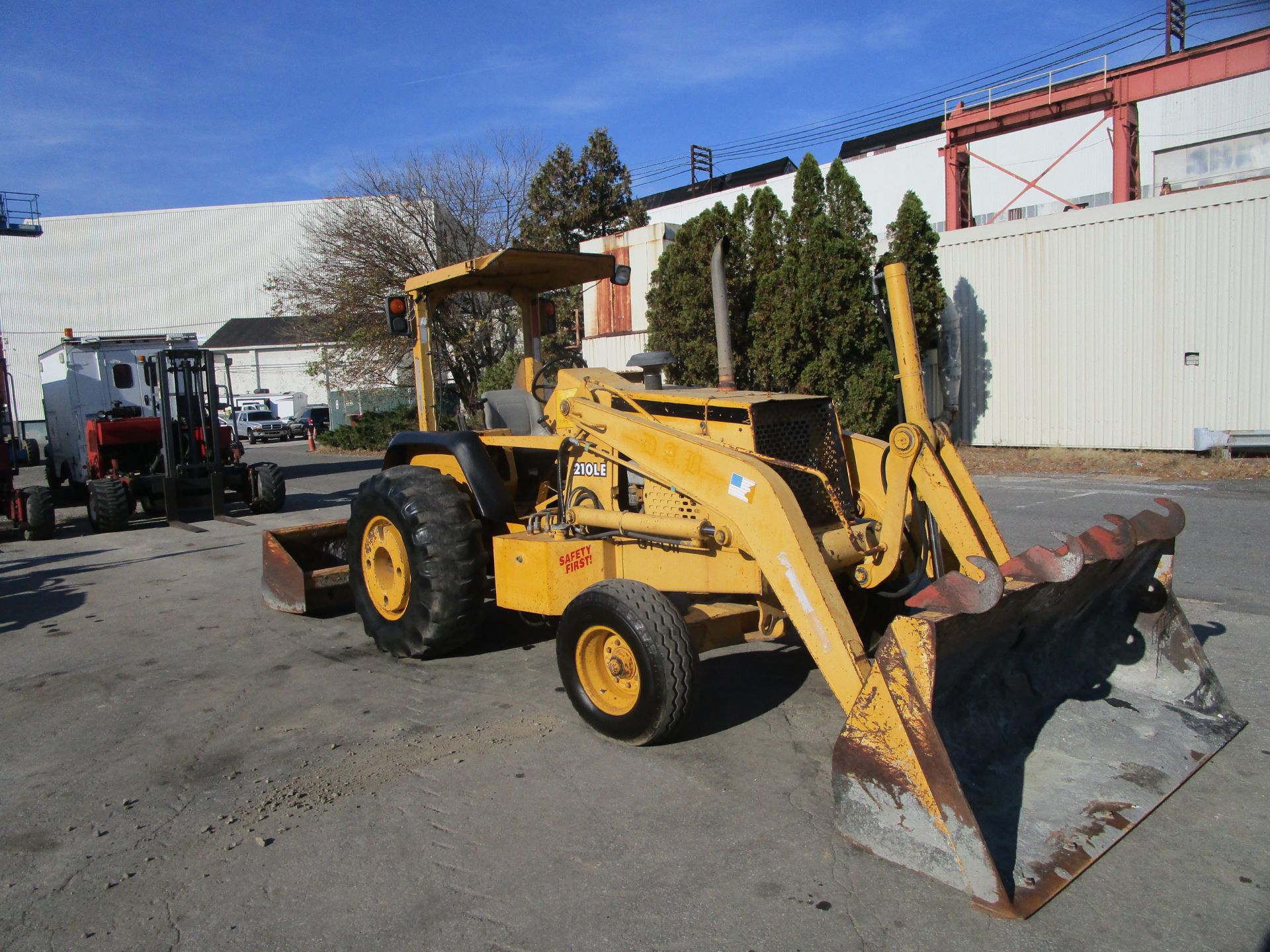 John Deere 210LE Skip Loader - Image 4 of 14