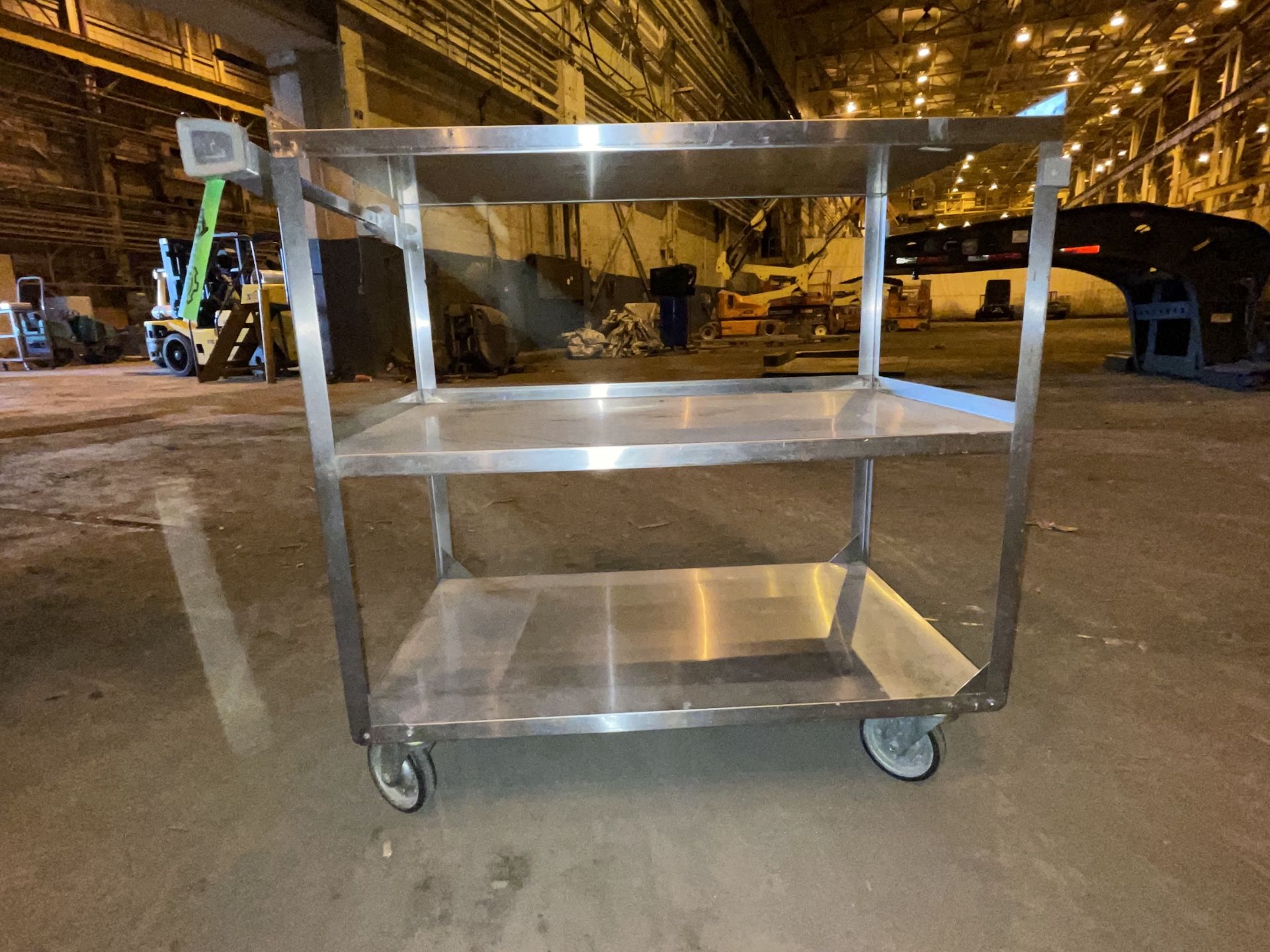 Metal Wheeled Cart (ETW106)