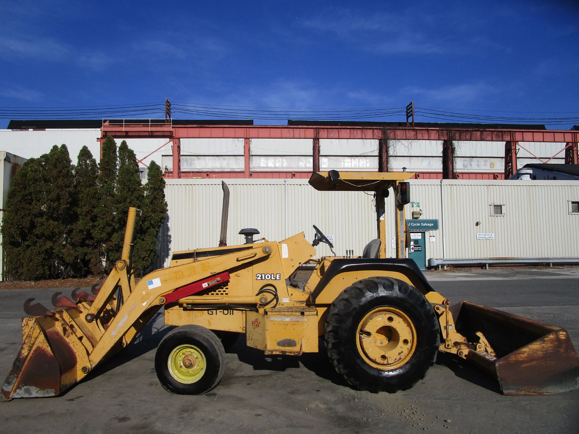 John Deere 210LE Skip Loader - Image 8 of 14