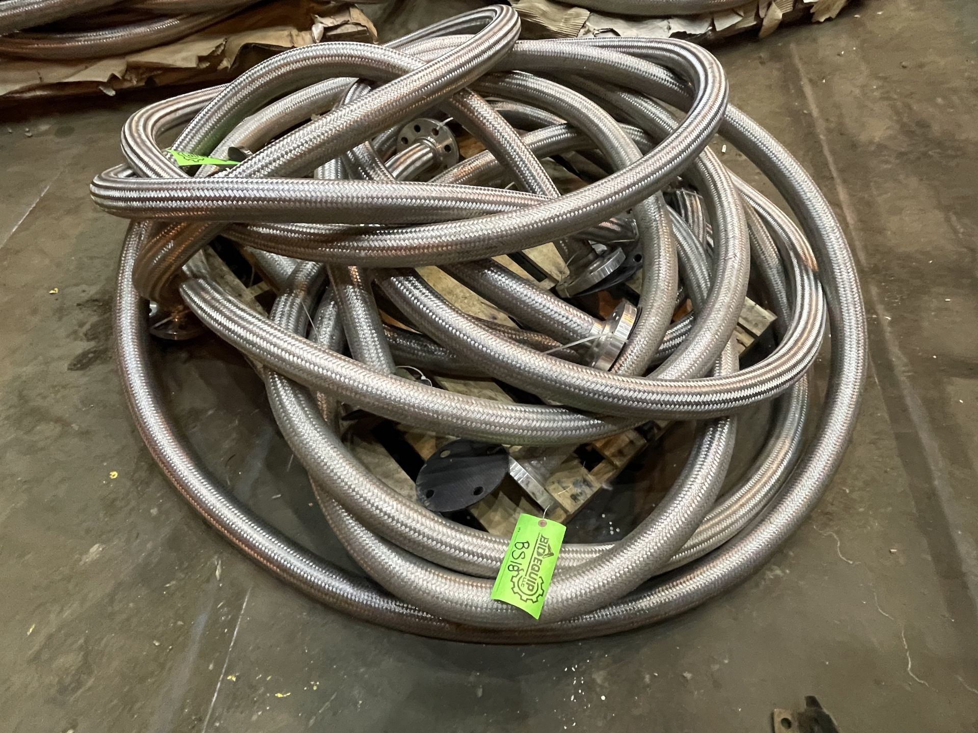 Lot of Stainless Steel Flexible Tubing (BS18)