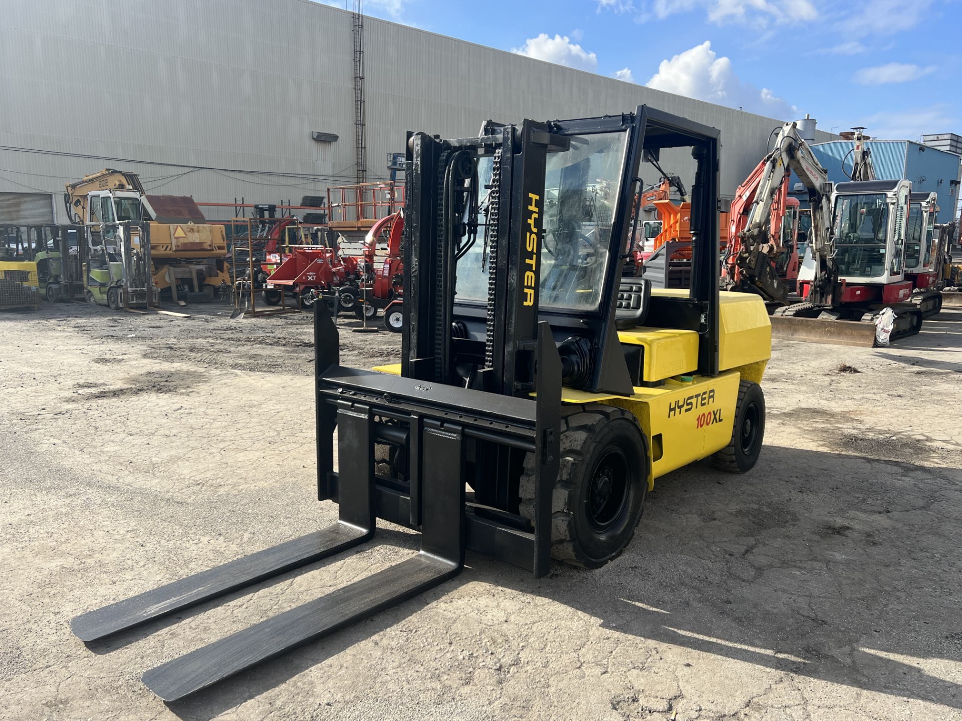 Hyster H100XL 10,000 lb Forklift - Image 6 of 10