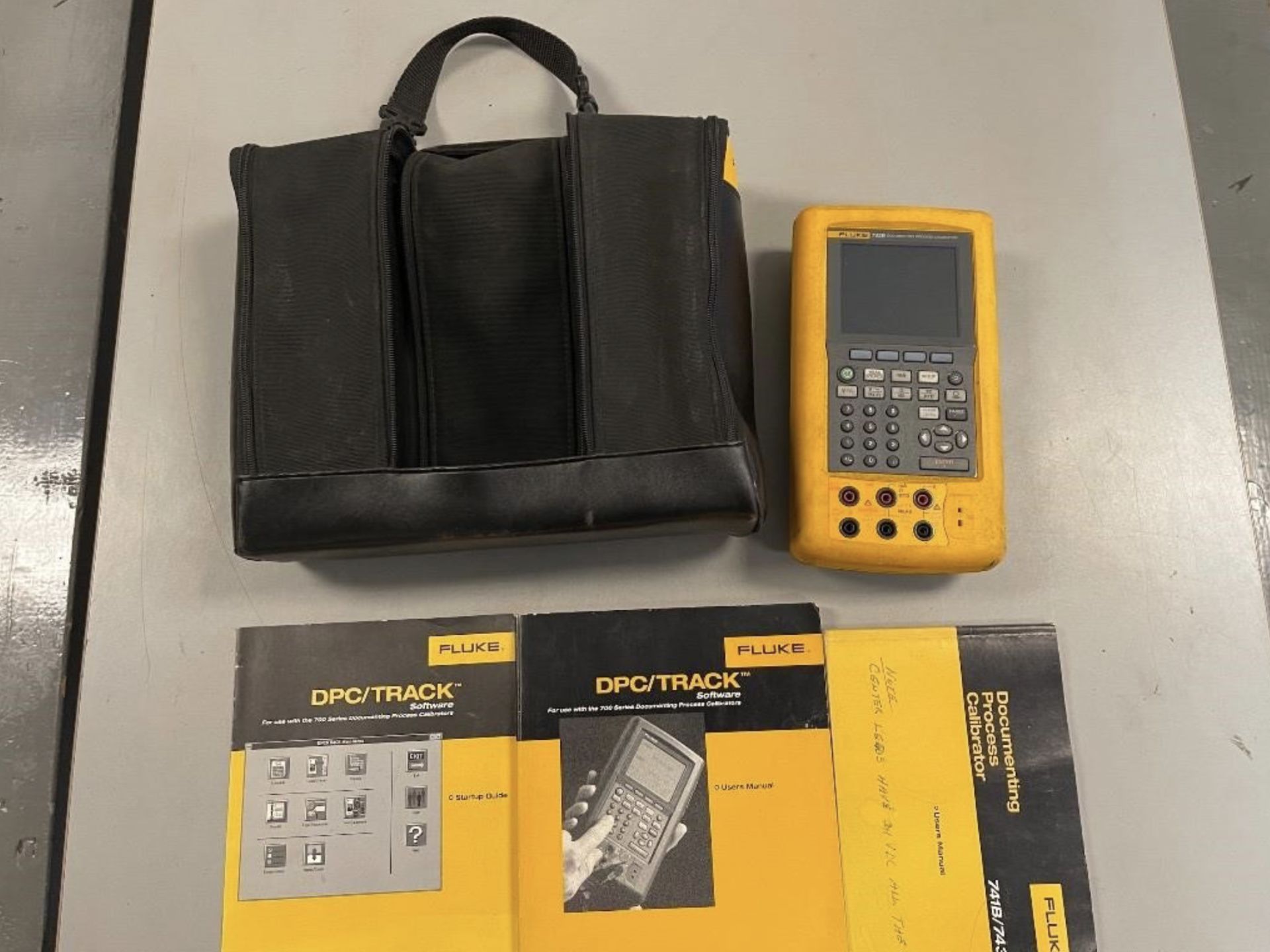 Fluke 743B Documenting Process Calibrator (DR71)