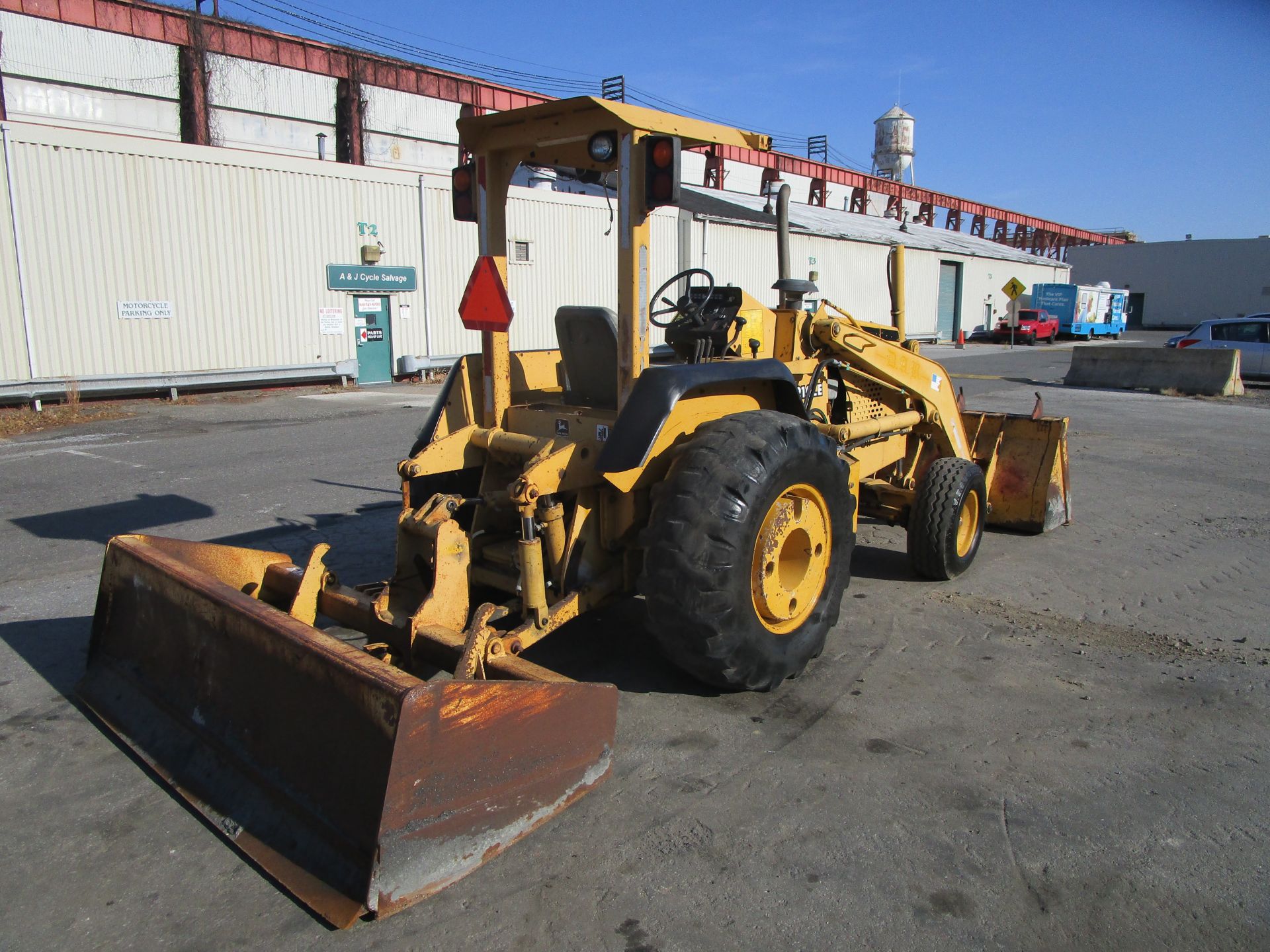 John Deere 210LE Skip Loader - Image 2 of 14