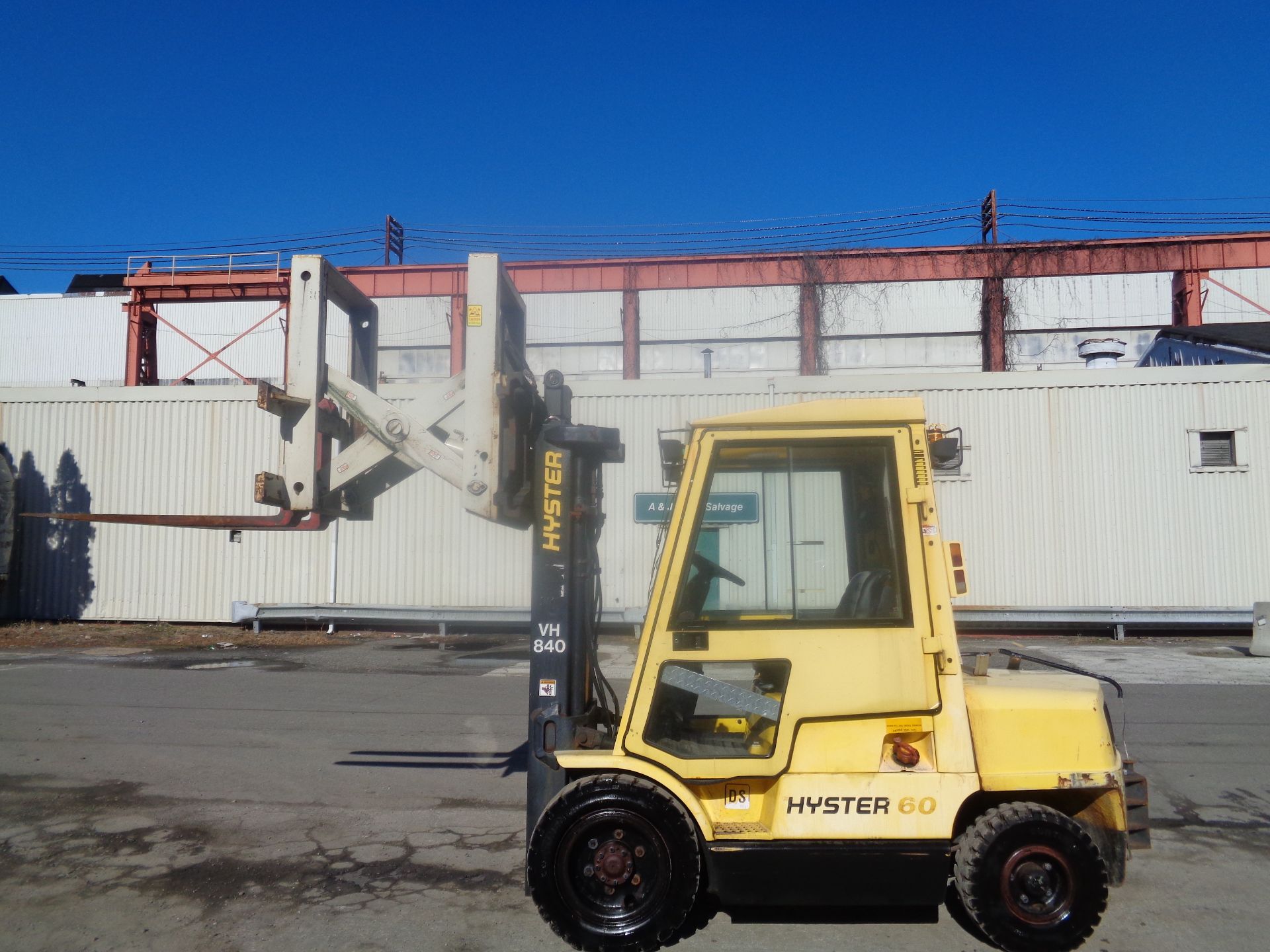 Hyster H60XM 6,000lb Forklift - Image 2 of 12