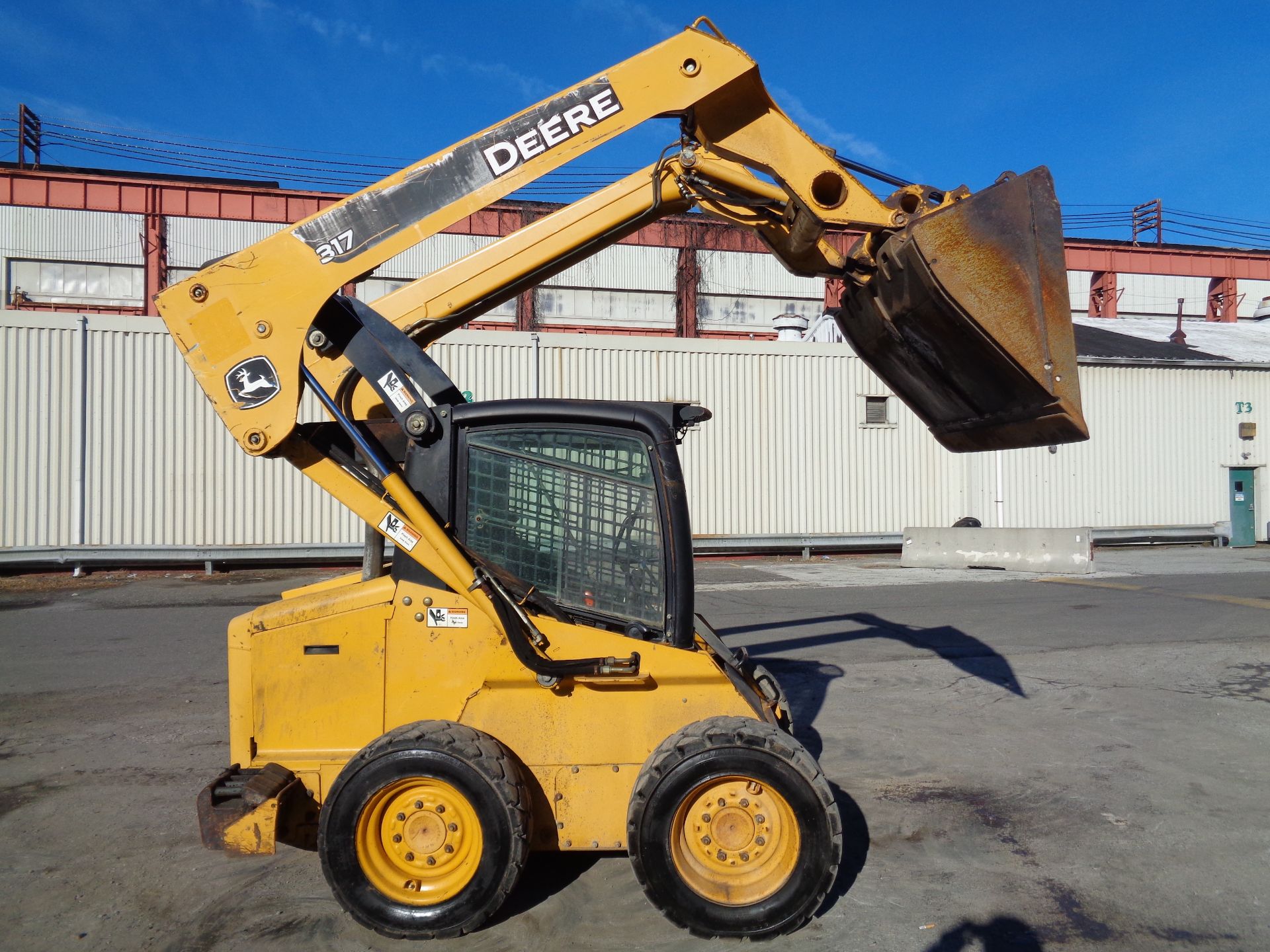 2005 John Deere 317 Skid Steer - Image 2 of 9